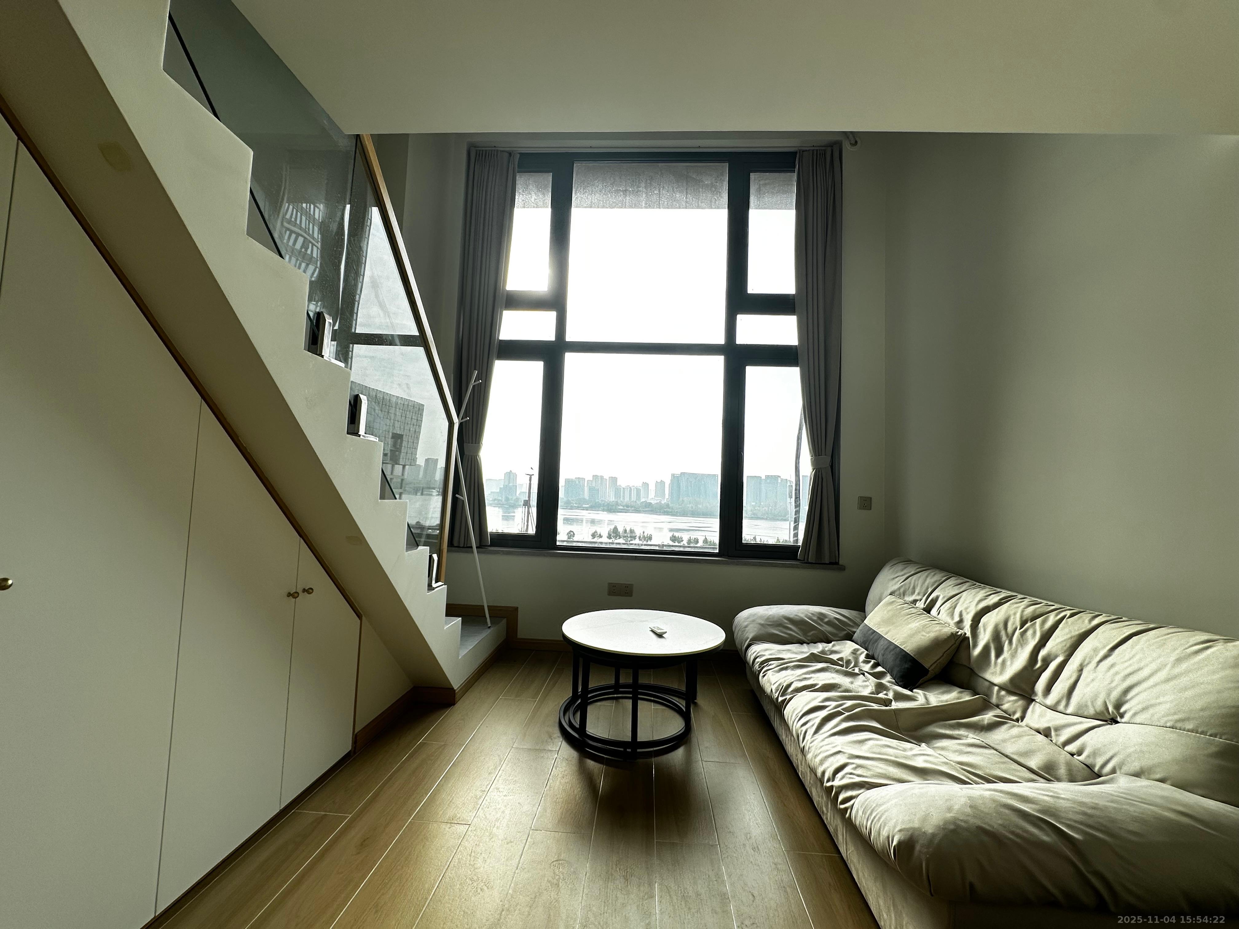 万科紫台  1室1厅1卫    2400.0元/月室内图