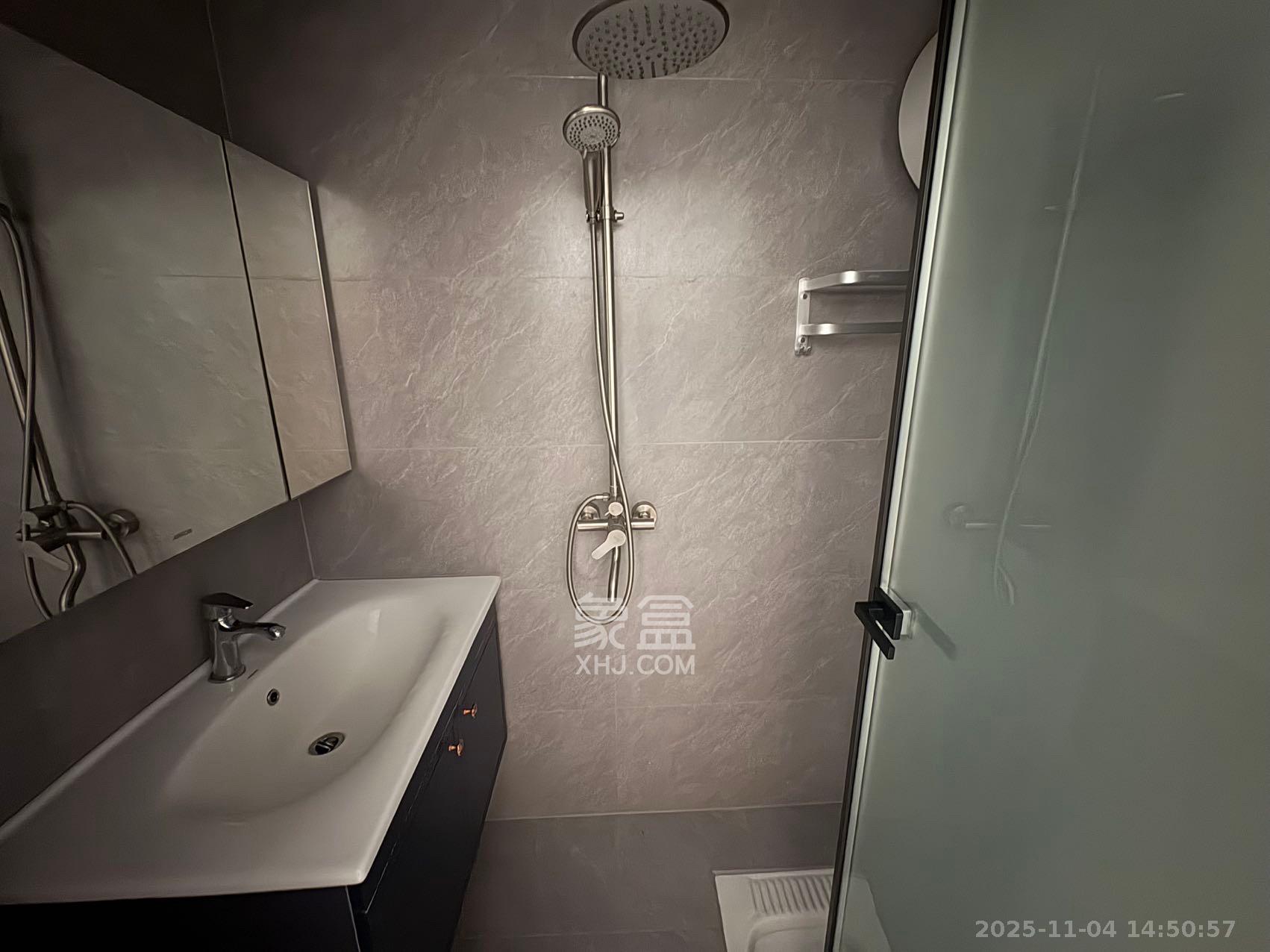 保利中环广场(保利中悦苑) 1室1厅1卫 1600.0元/月 保利中环广场(保利中悦苑) 1室1厅1卫 1600.0元/月室内图