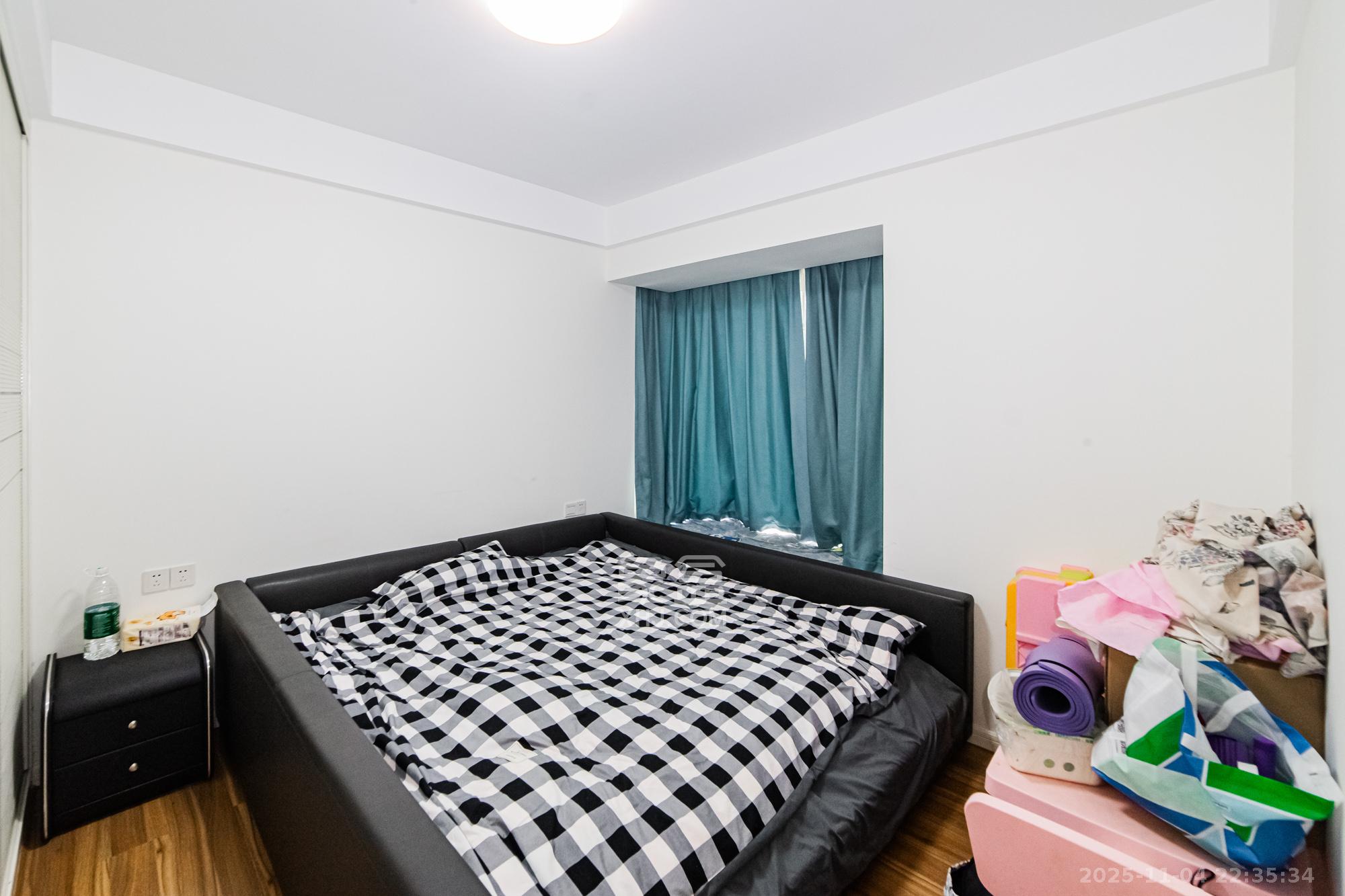 北辰三角洲D2区  4室2厅1卫    185.0万卧室