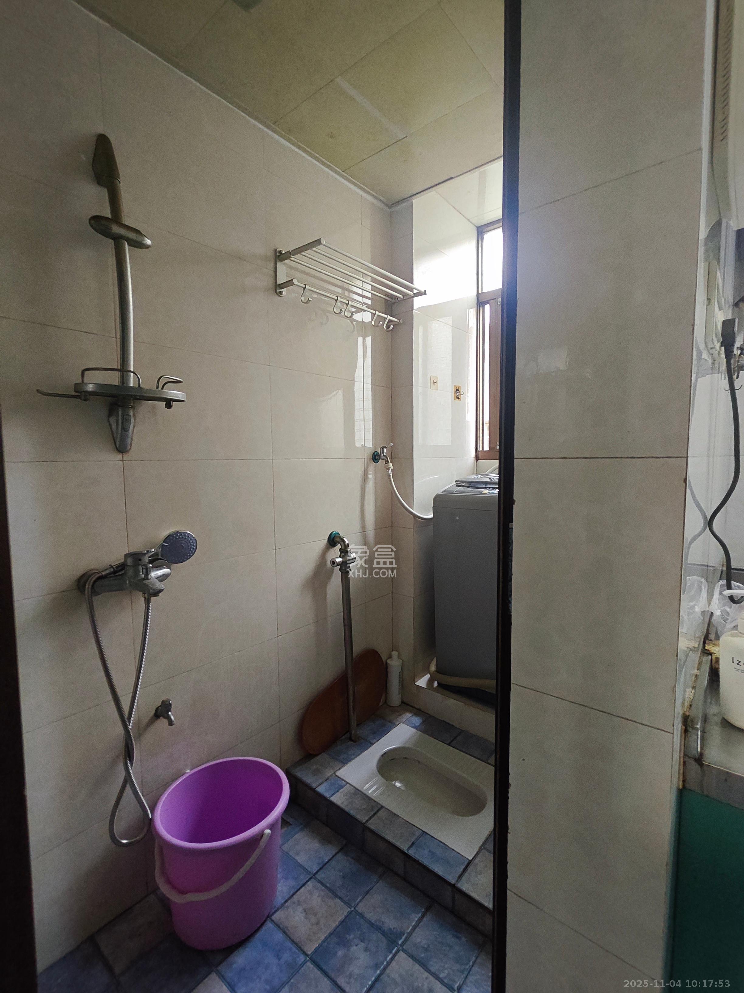 雨花大厦(云海大厦) 1室0厅0卫 1600.0元/月 雨花大厦(云海大厦) 1室0厅0卫 1600.0元/月室内图