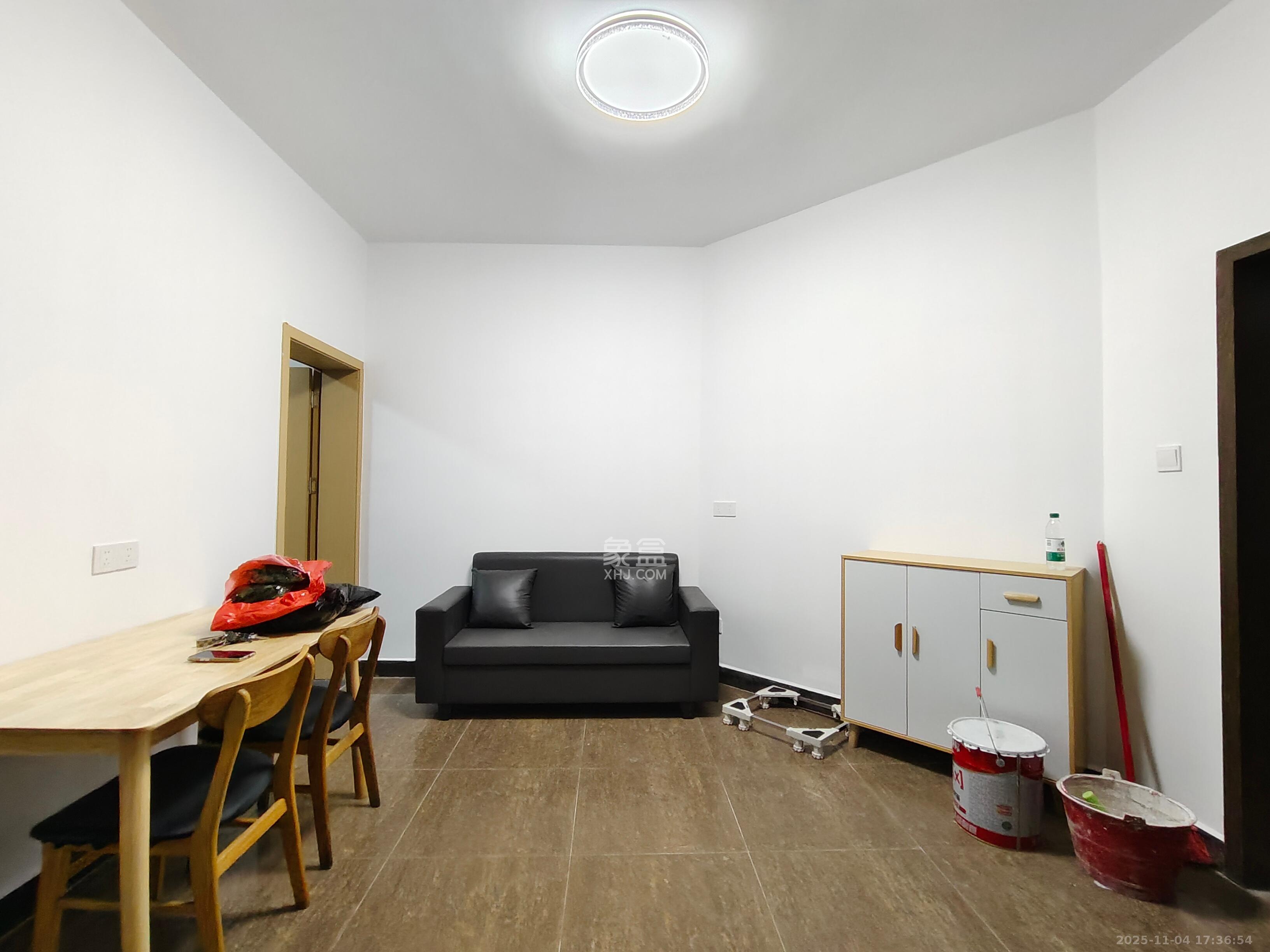 马王堆防水市场（马王堆新合八村安置住宅）  2室2厅1卫    1700.0元/月室内图