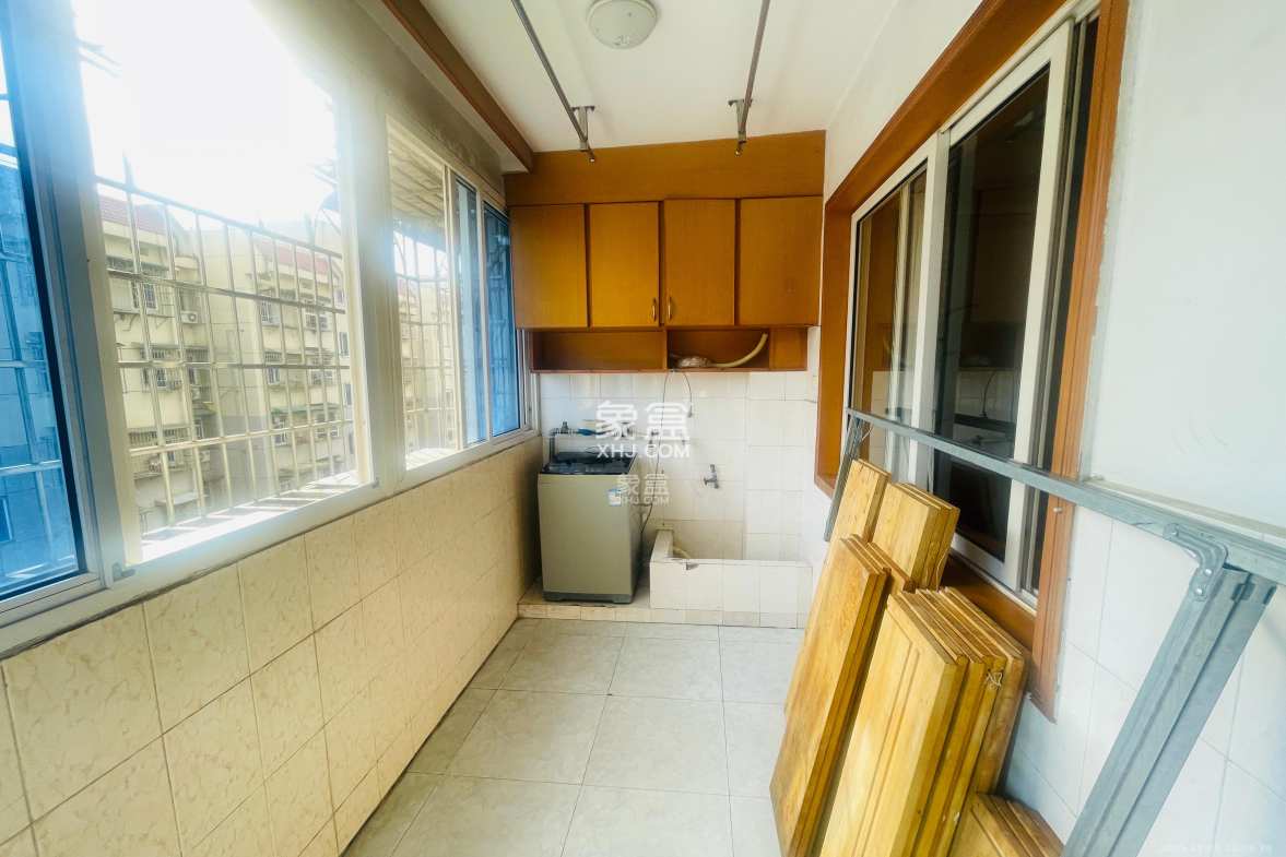 荷花园电信宿舍(天辰荷花苑) 1室2厅1卫 1900.0元/月 荷花园电信宿舍(天辰荷花苑) 1室2厅1卫 1900.0元/月室内图