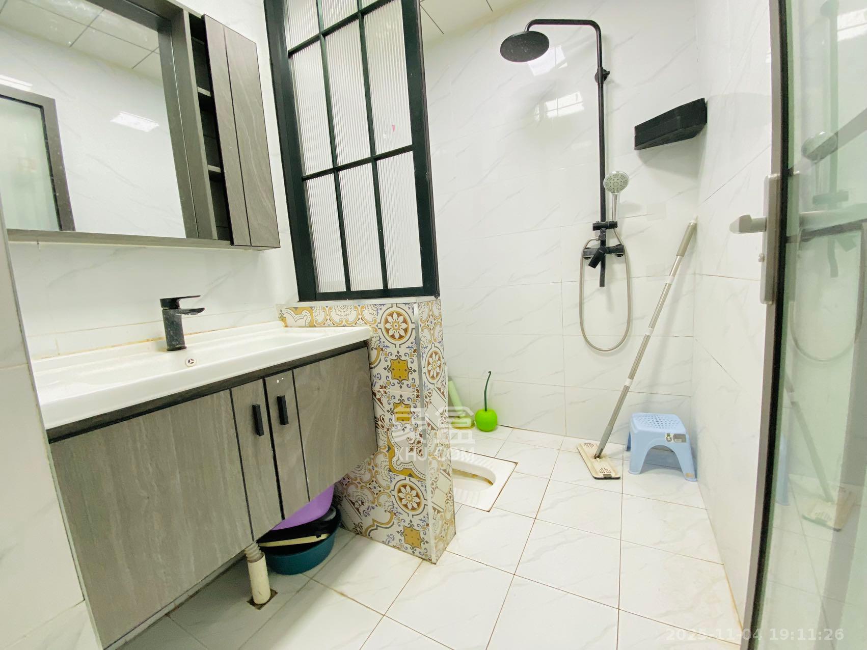 江南华府  2室1厅1卫    2400.0元/月室内图