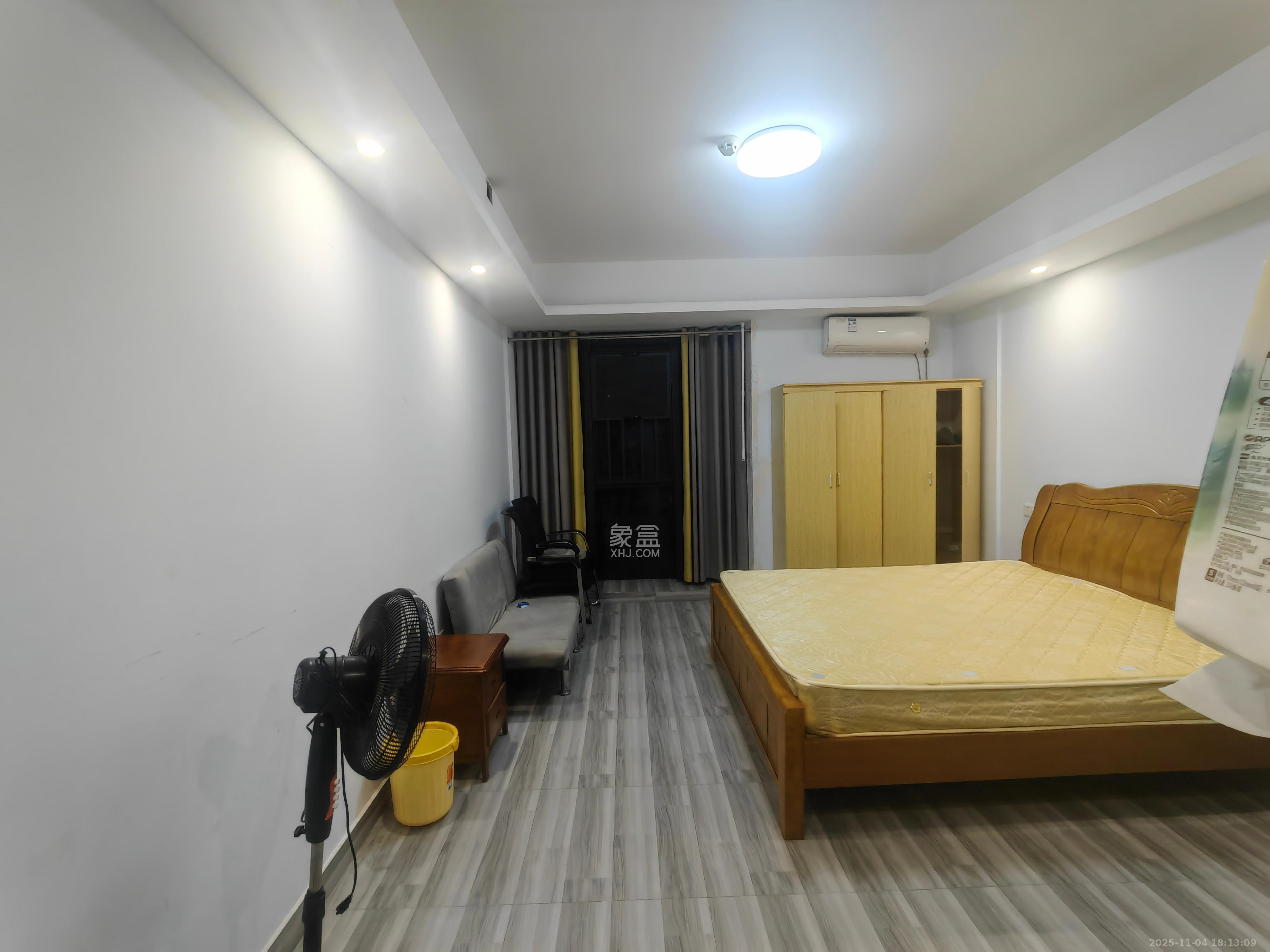 新世界广场 1室1厅1卫 1200.0元/月 新世界广场 1室1厅1卫 1200.0元/月室内图