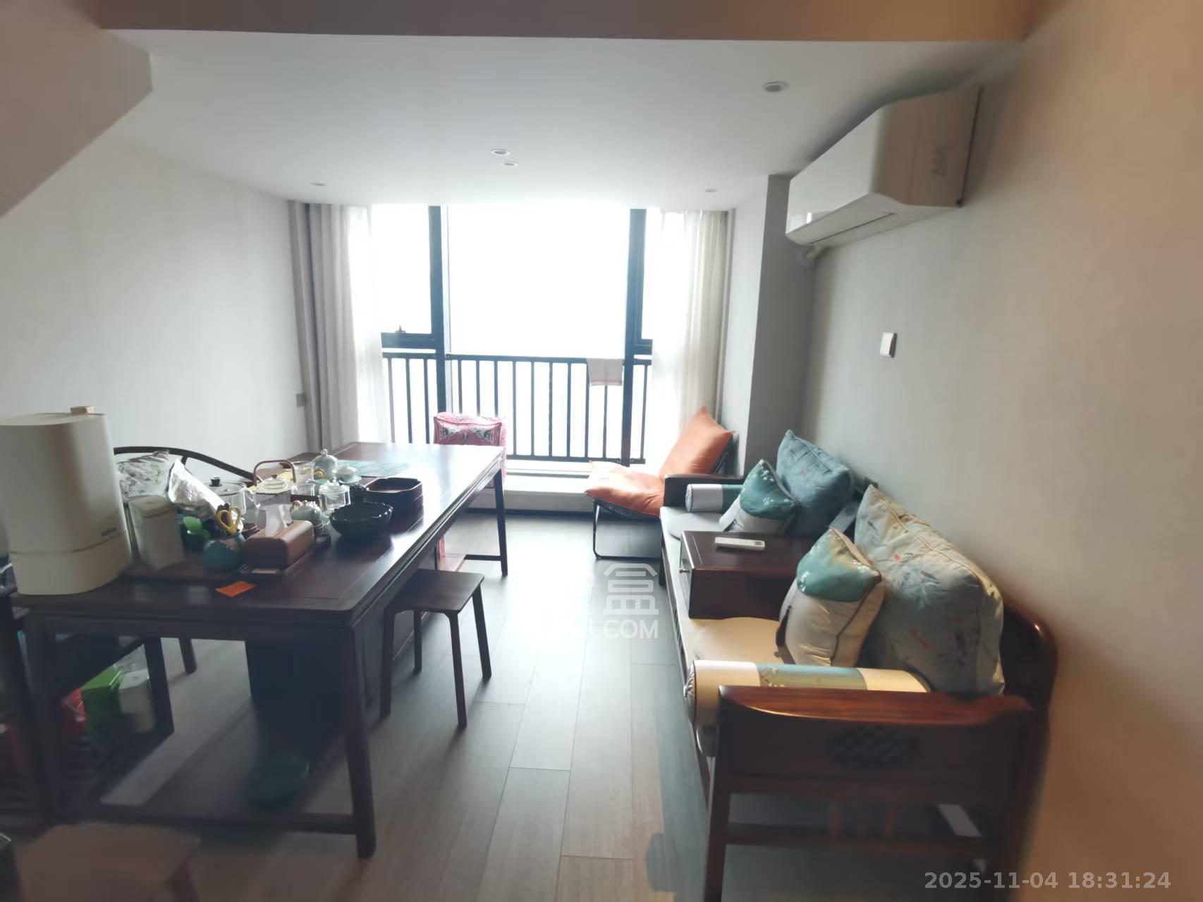 中一鲲出（鲲鹏府）  2室1厅1卫    2400.0元/月室内图