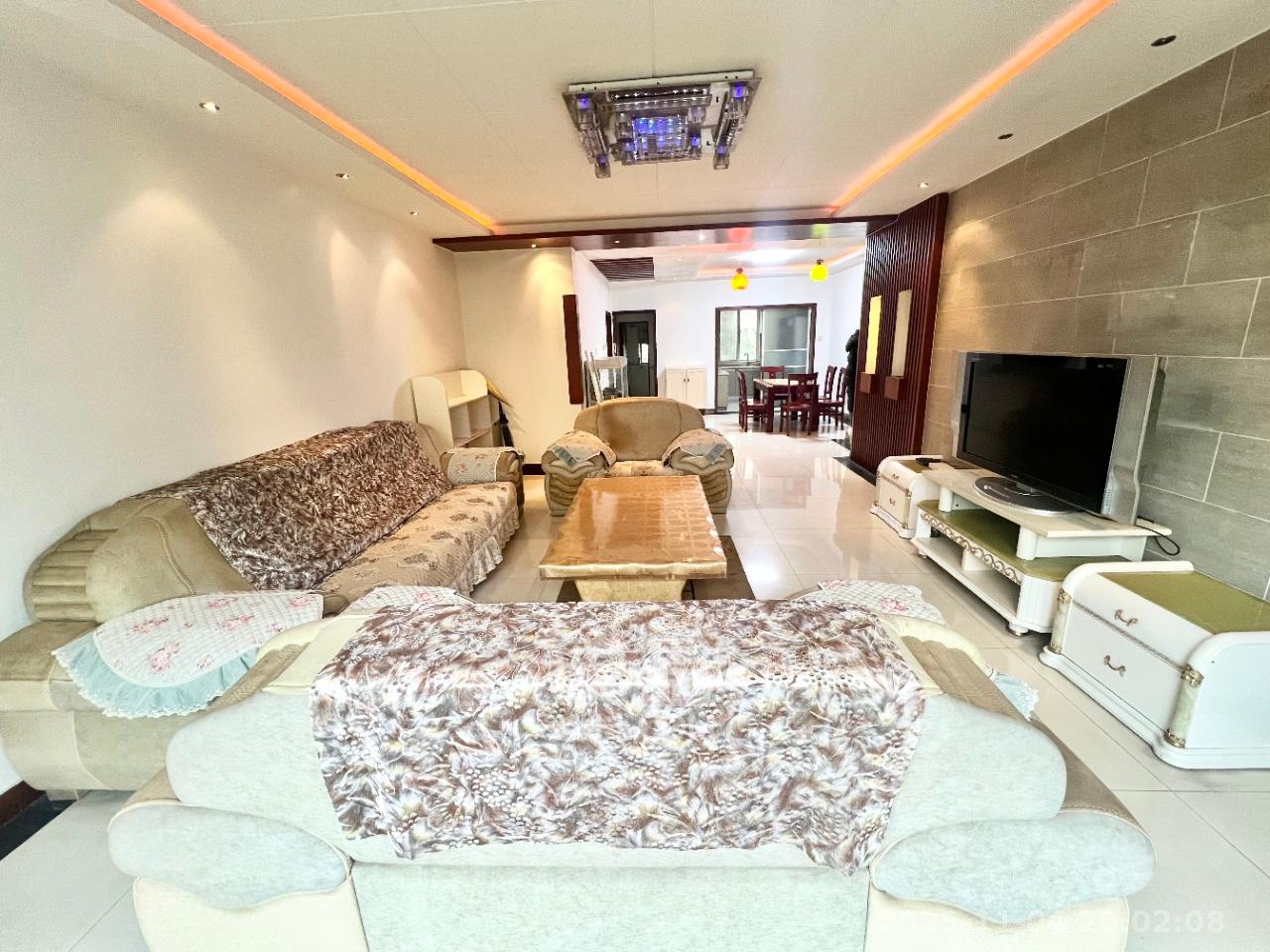 星语林名园 4室2厅2卫 2300.0元/月 星语林名园 4室2厅2卫 2300.0元/月室内图