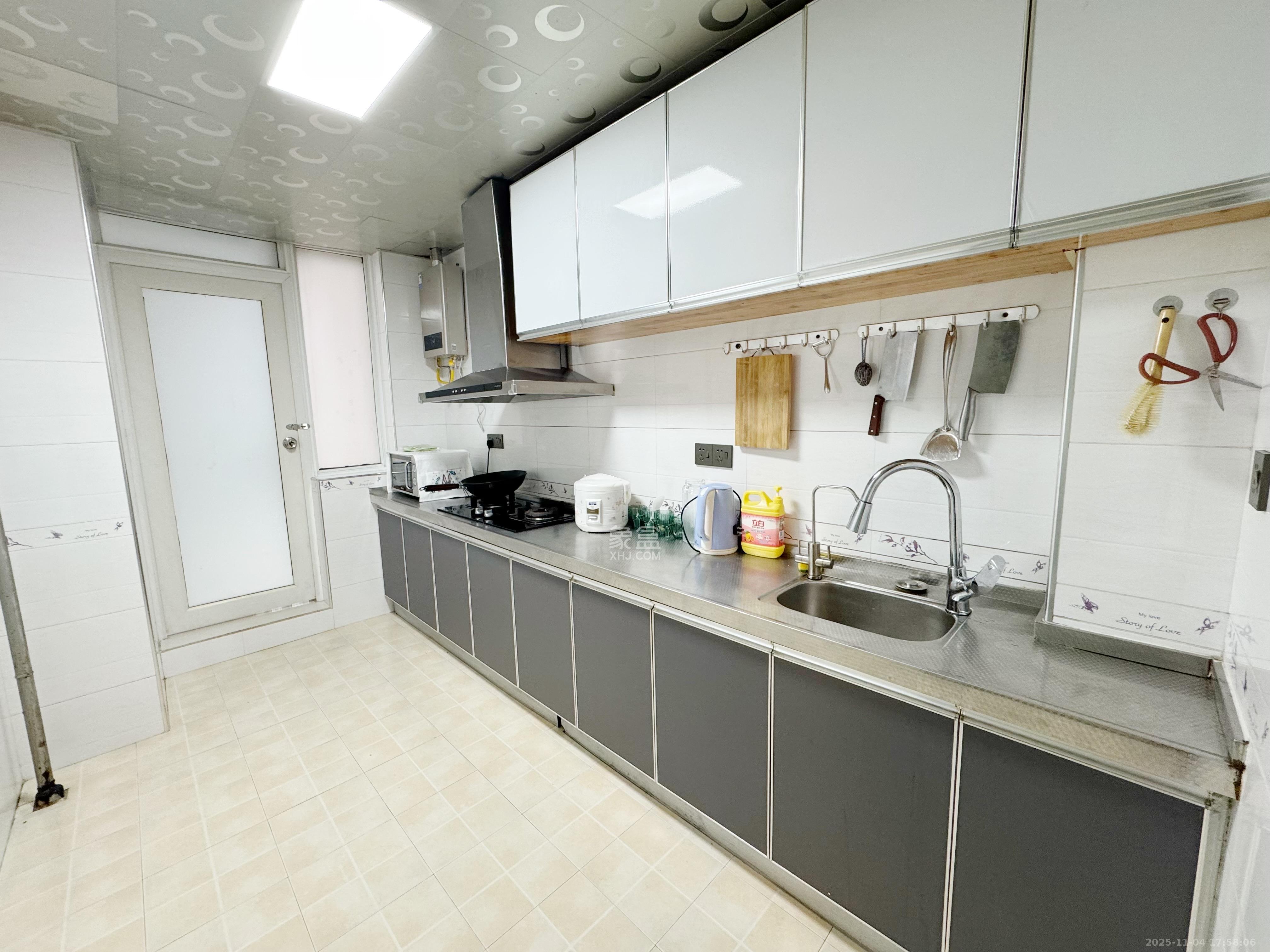 星沙教师公寓  3室2厅2卫    2800.0元/月室内图