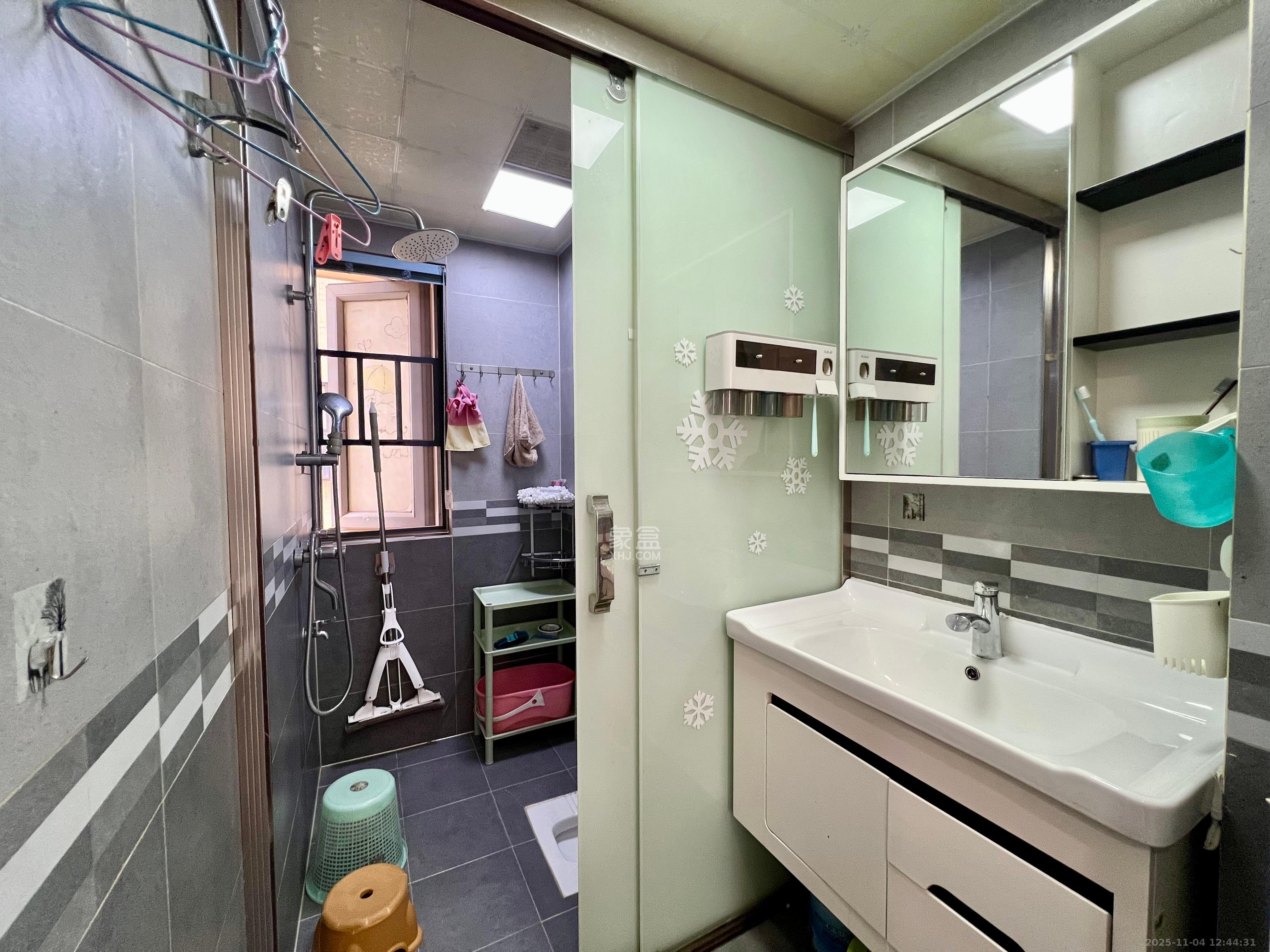 钱隆世家 3室2厅2卫 2200.0元/月 钱隆世家 3室2厅2卫 2200.0元/月室内图