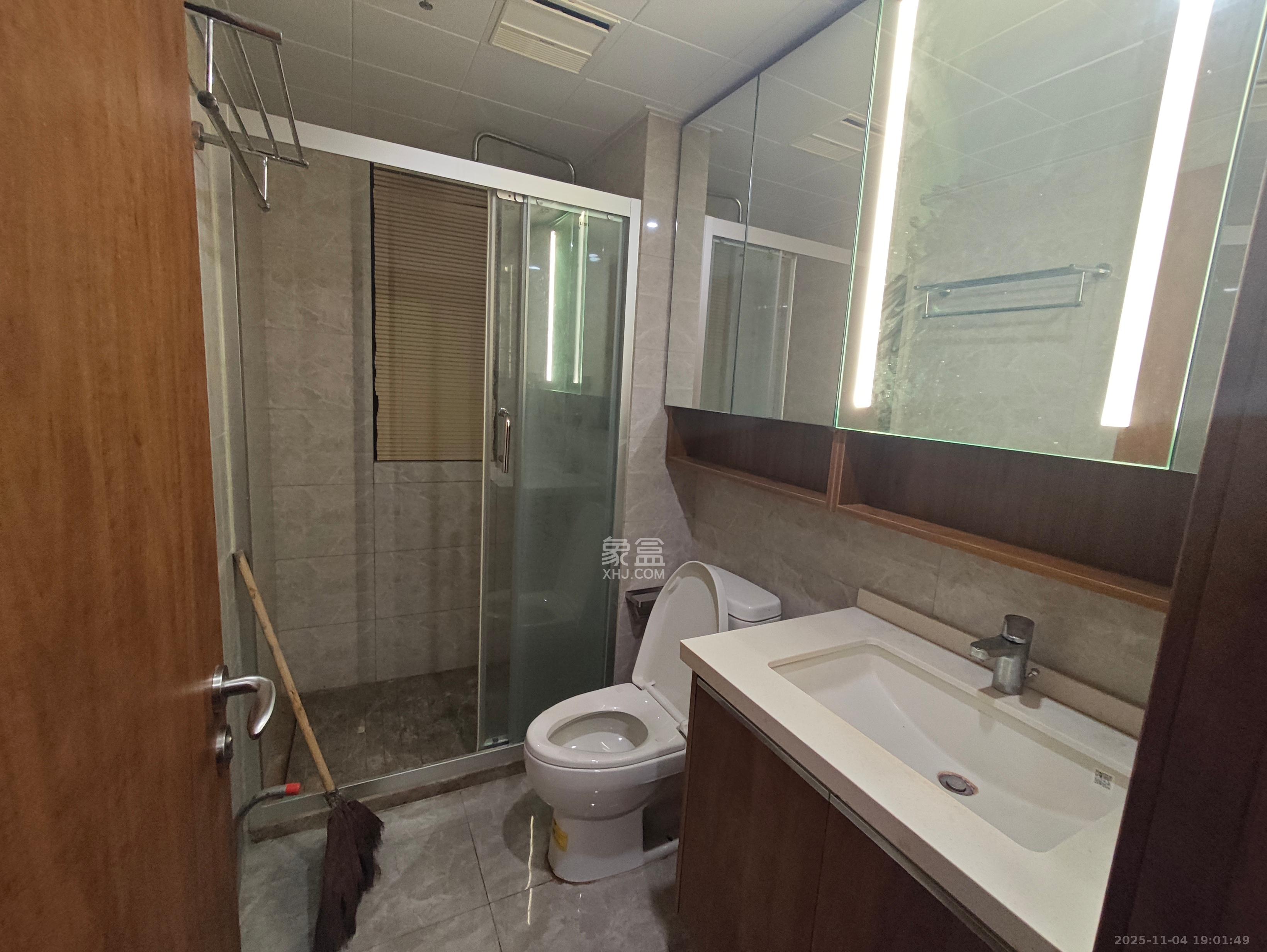 梅溪悦章  3室2厅2卫    3500.0元/月室内图