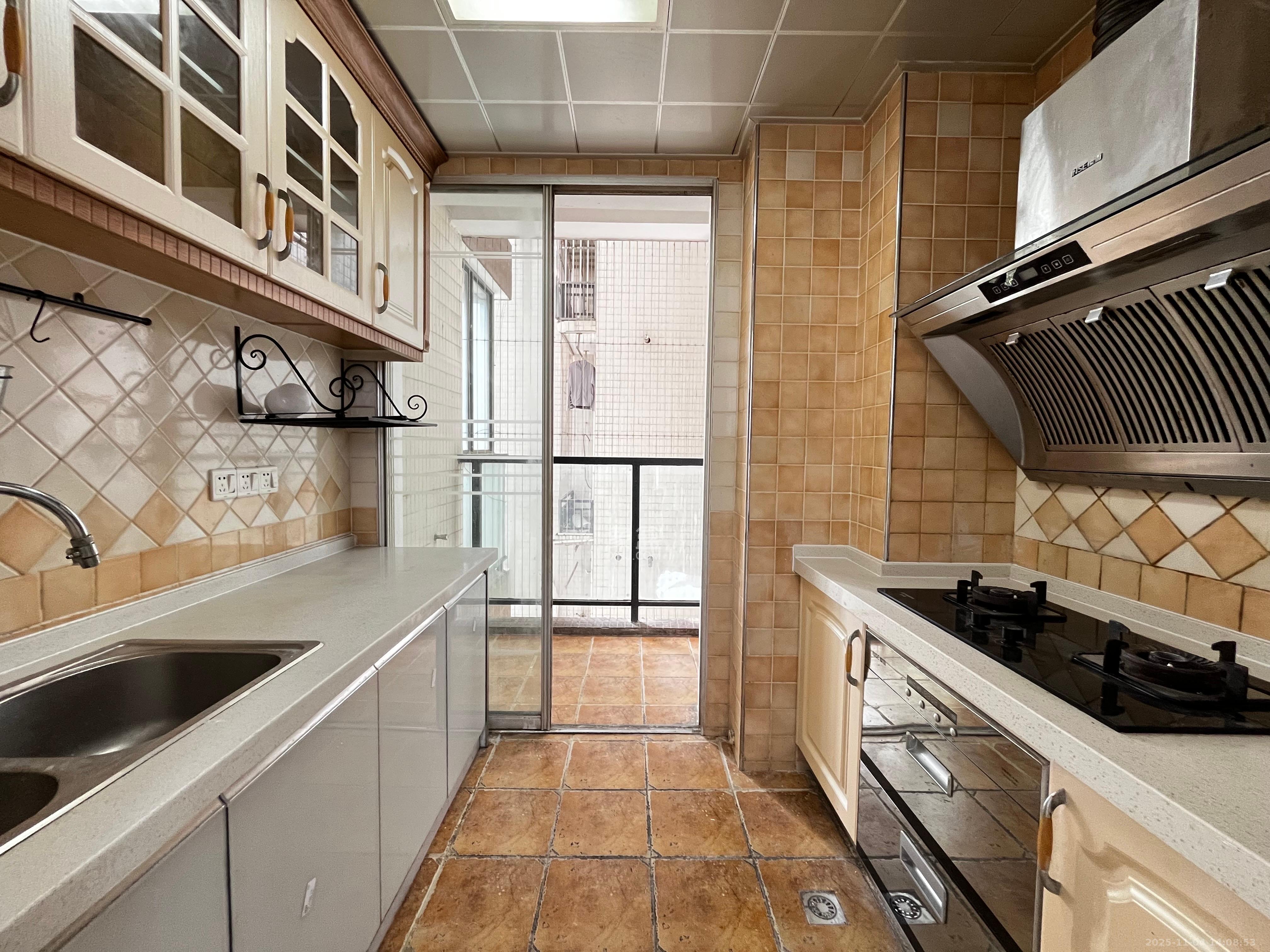 城南故事家园  3室2厅1卫    2300.0元/月室内图