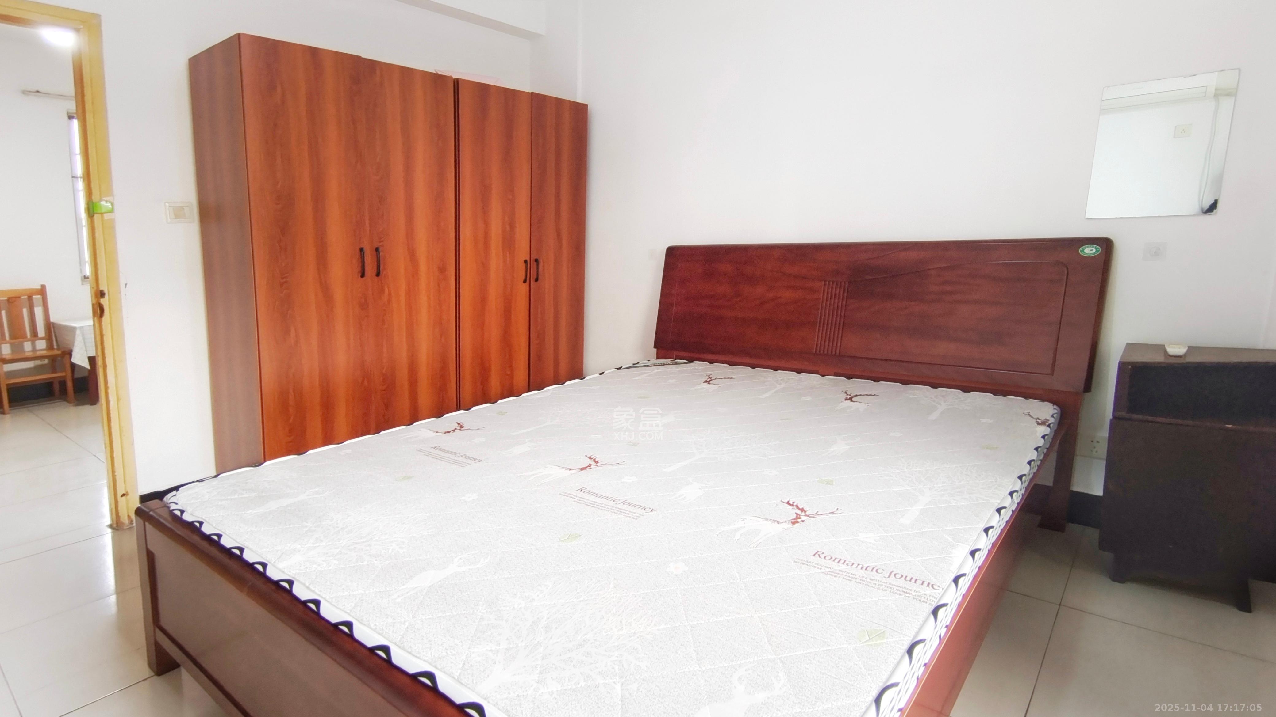 扬帆小区 2室1厅1卫 1800.0元/月 扬帆小区 2室1厅1卫 1800.0元/月室内图