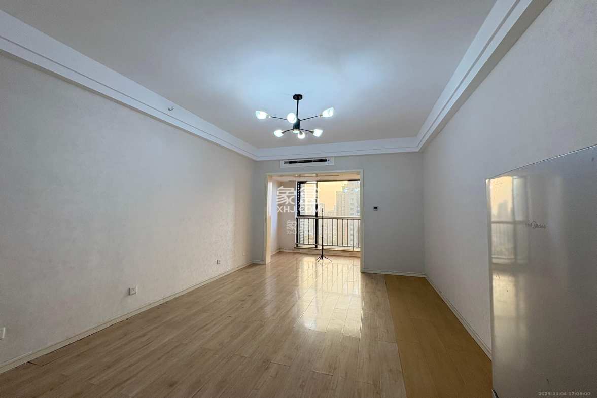 湘腾城市广场 1室1厅1卫 1600.0元/月 湘腾城市广场 1室1厅1卫 1600.0元/月室内图