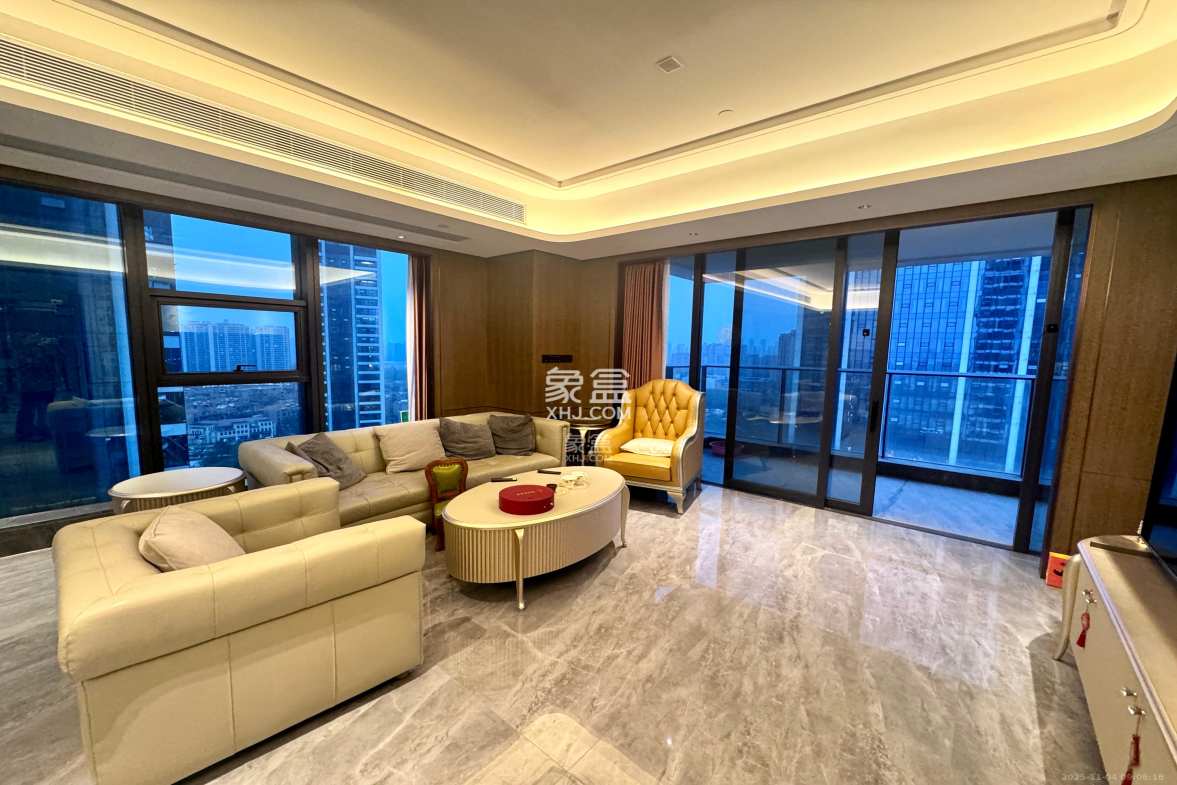 运达中央广场三期 4室2厅3卫 20000.0元/月 运达中央广场三期 4室2厅3卫 20000.0元/月室内图