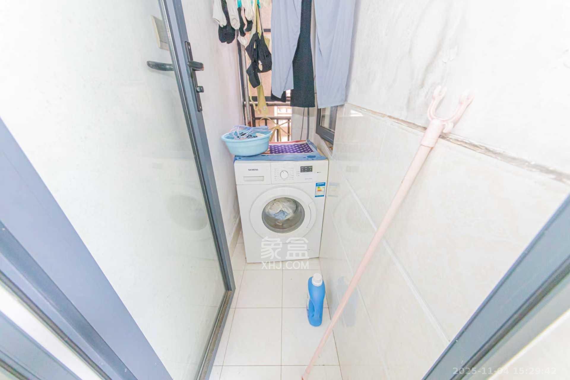 中建芙蓉工社  2室1厅1卫    1700.0元/月室内图