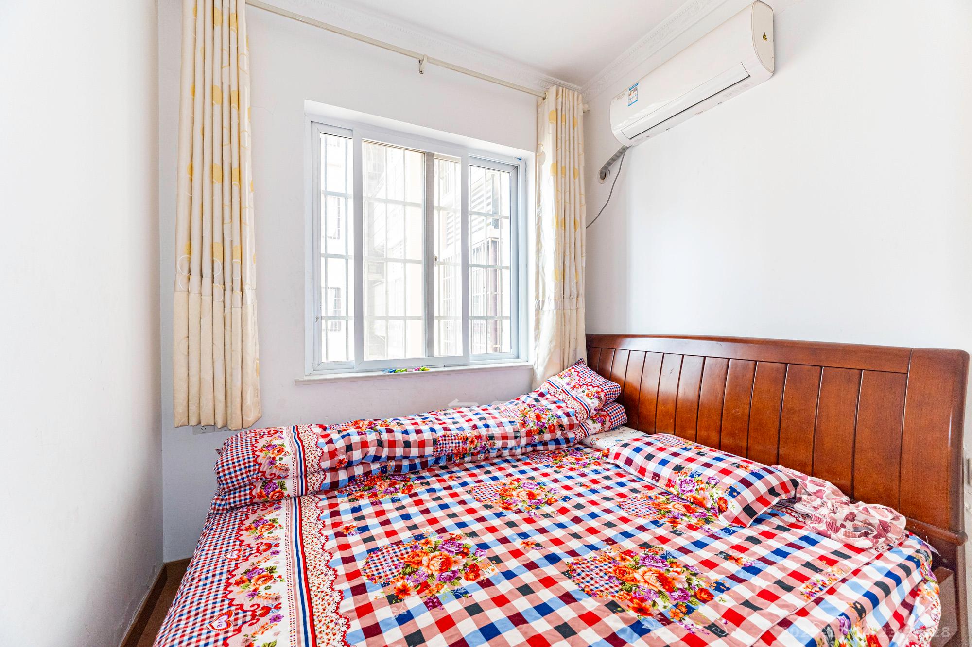 楚天世纪城西苑 3室2厅1卫 68.8万 楚天世纪城西苑 3室2厅1卫 68.8万卧室