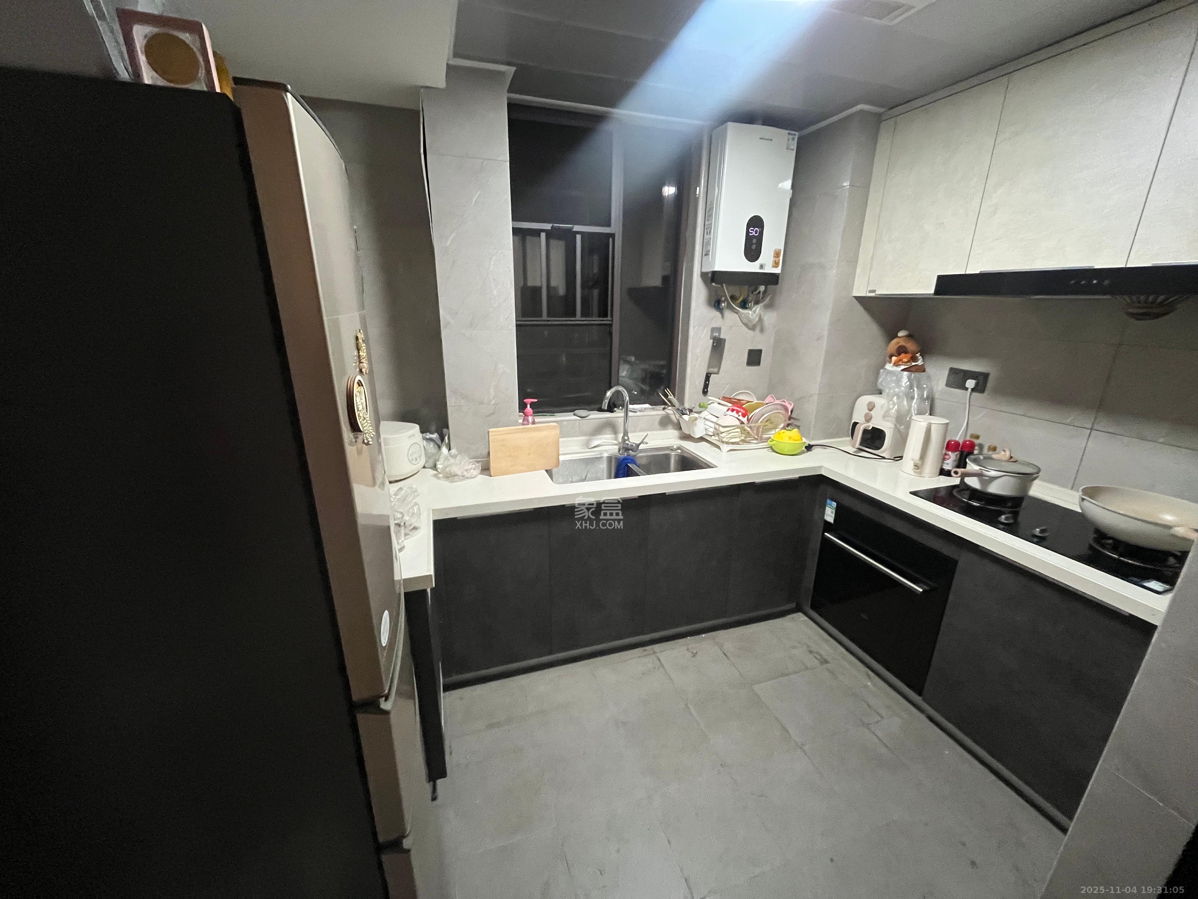 臻园  3室2厅2卫    3800.0元/月室内图