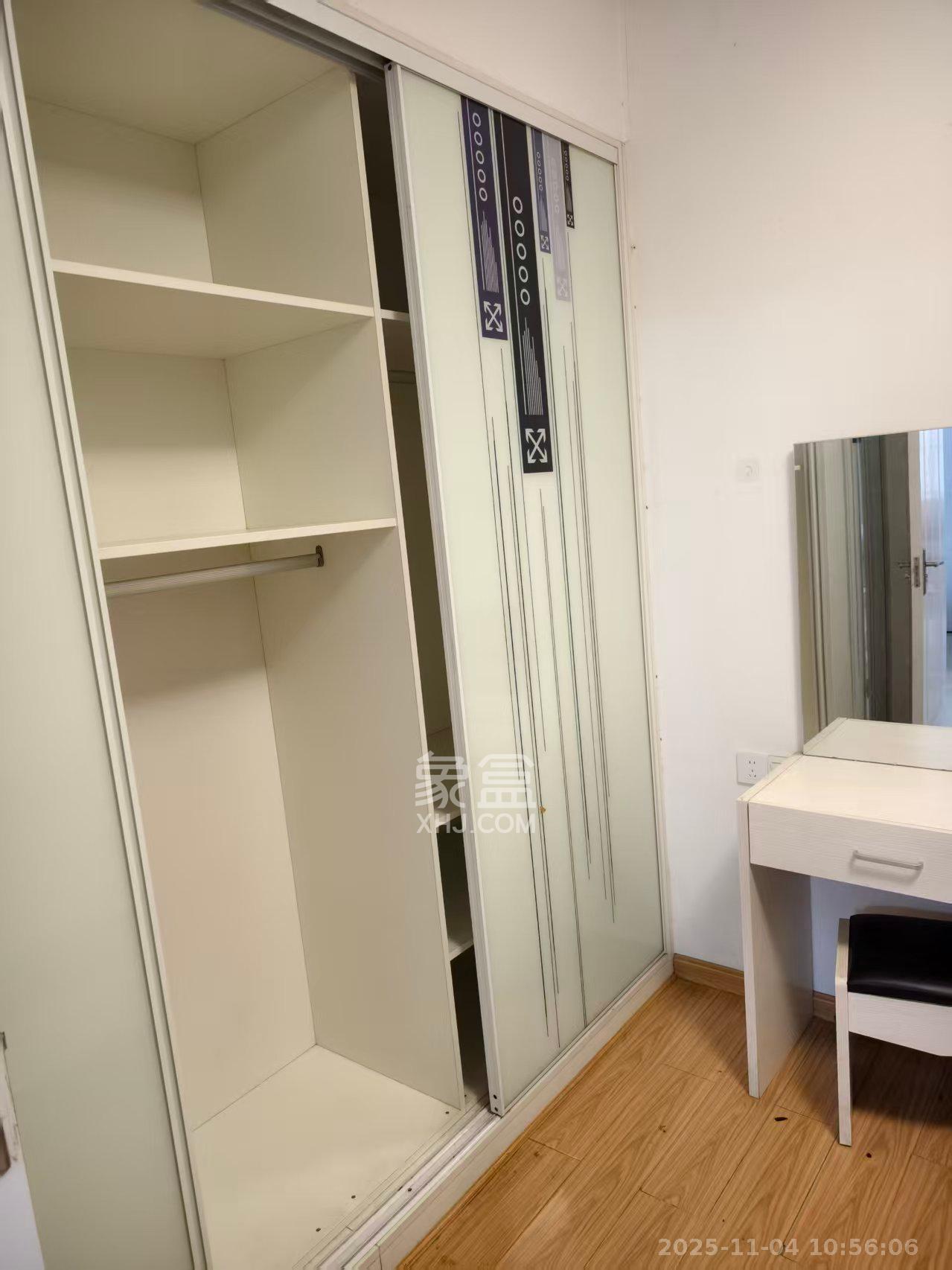 保利麓谷林语A区  2室2厅1卫    2300.0元/月室内图