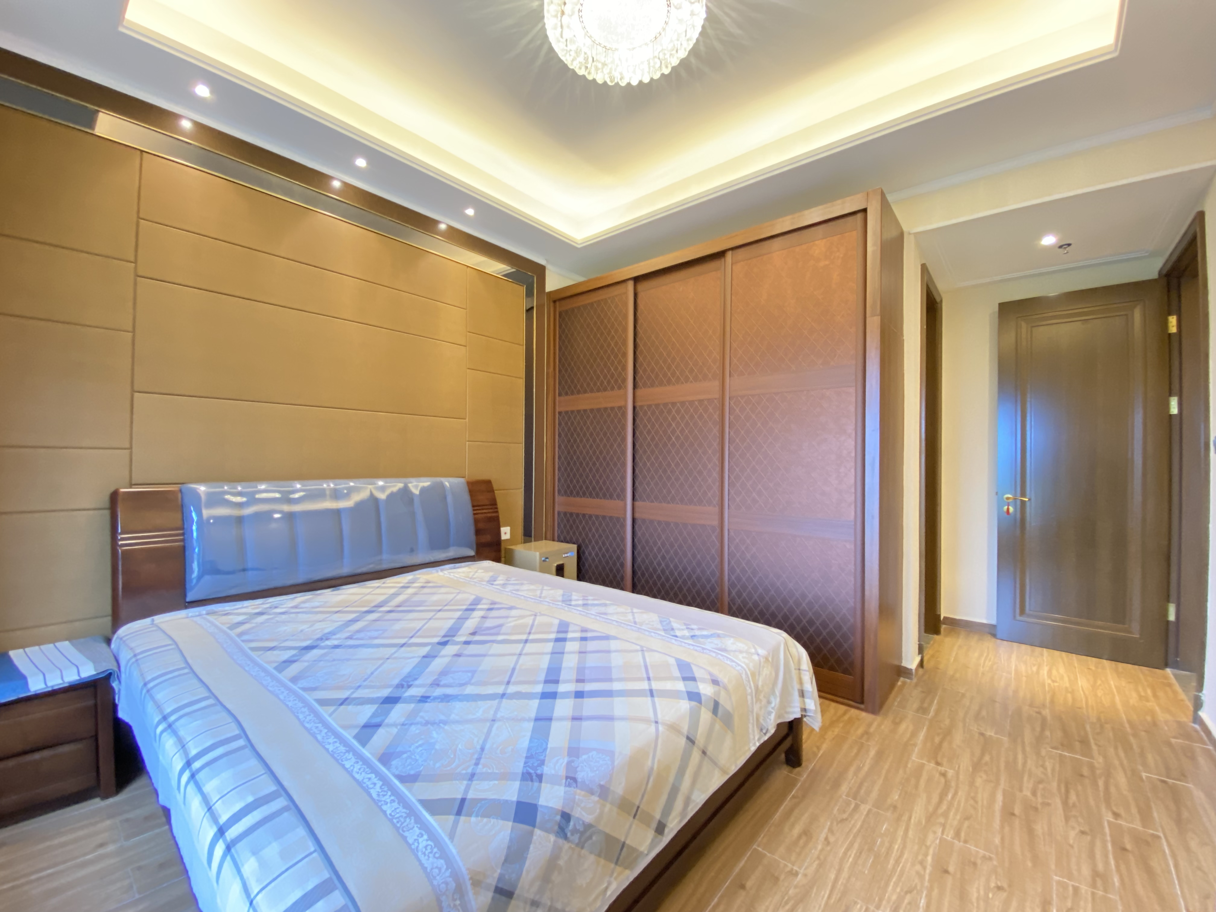 恒大悦龙府 3室2厅1卫 3600.0元/月 恒大悦龙府 3室2厅1卫 3600.0元/月室内图