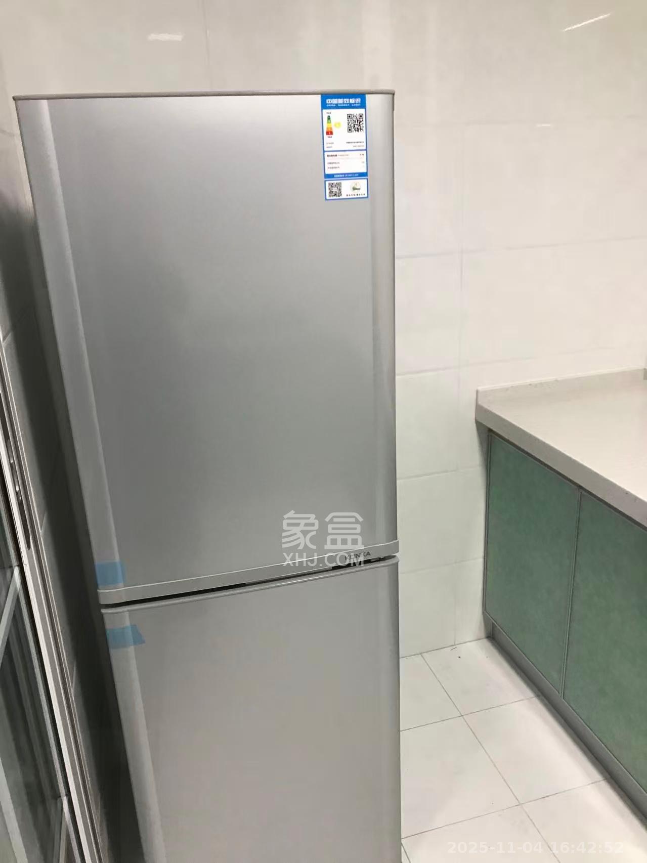 怡海星城  2室2厅1卫    1500.0元/月室内图