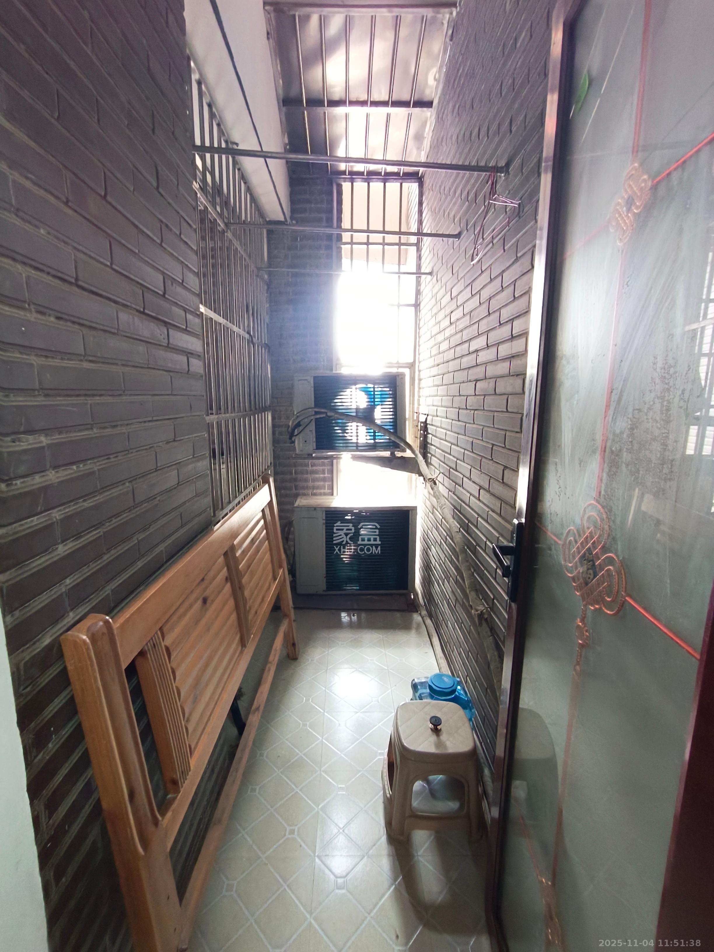 红树湾 2室2厅1卫 1600.0元/月 红树湾 2室2厅1卫 1600.0元/月室内图