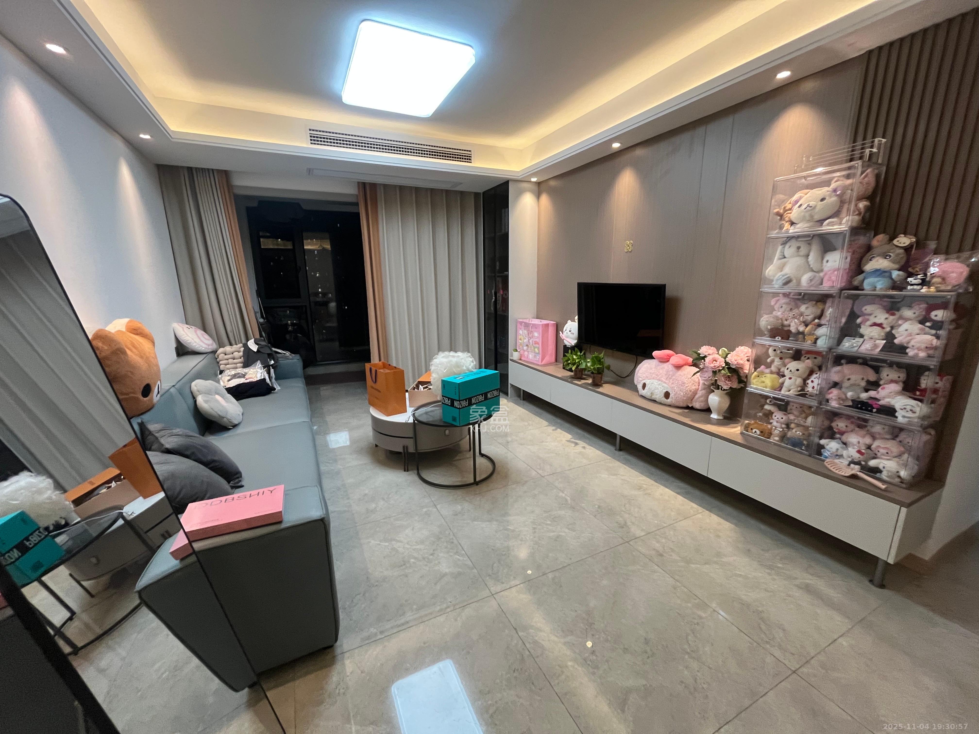 臻园  3室2厅2卫    3800.0元/月室内图