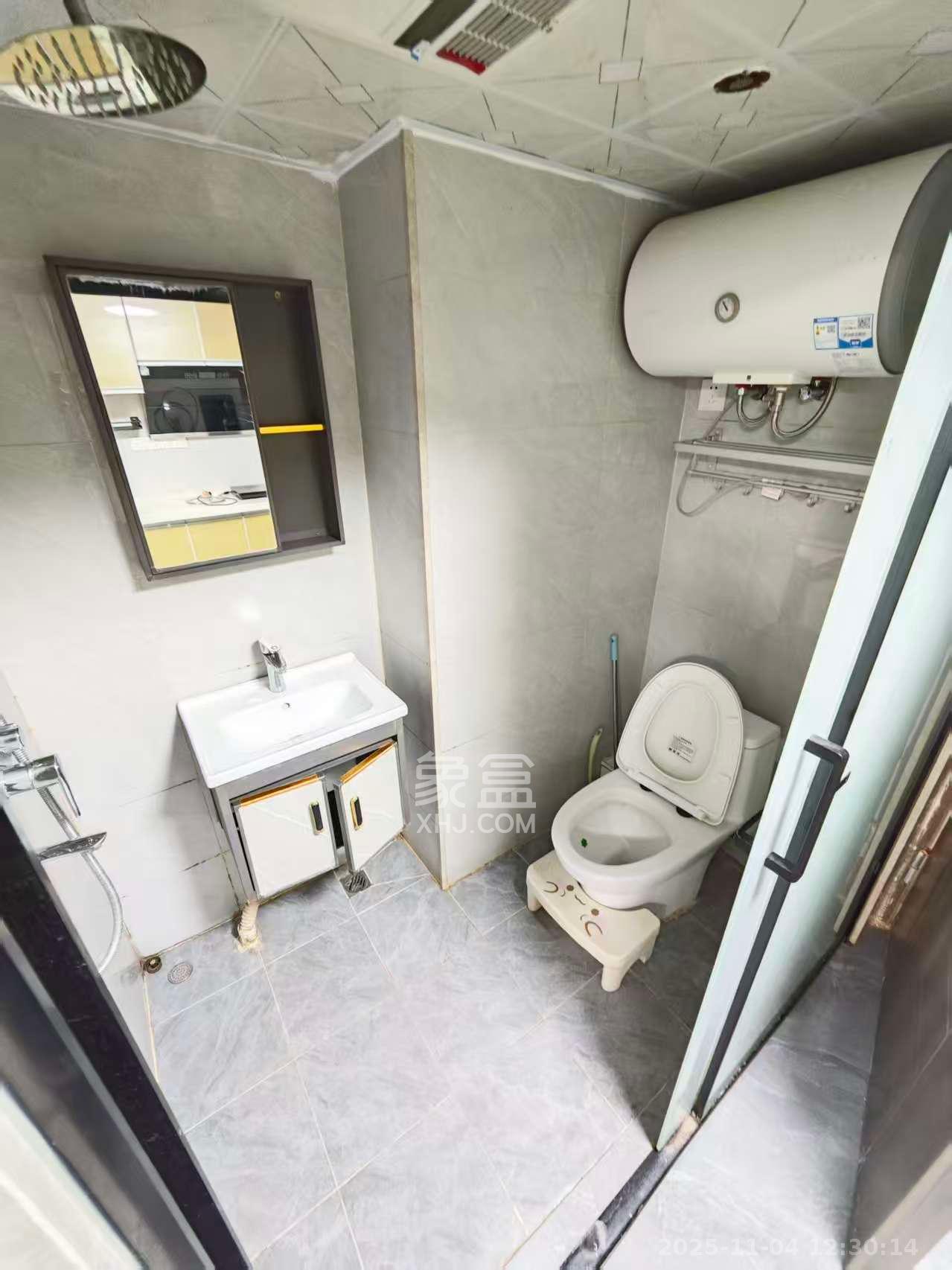 万科金色梦想B区  1室0厅0卫    1700.0元/月室内图