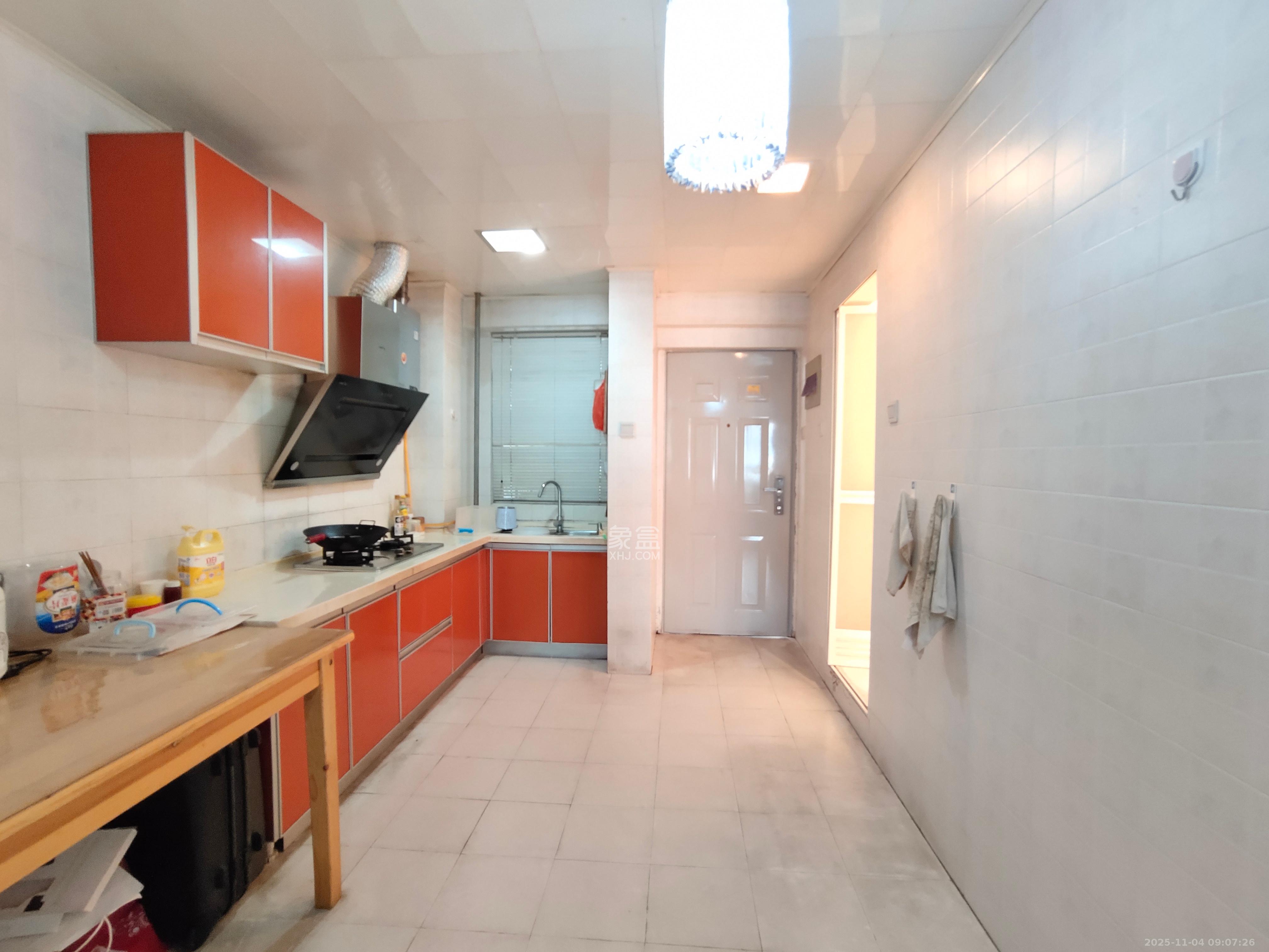 阳光100二期 1室1厅1卫 1500.0元/月 阳光100二期 1室1厅1卫 1500.0元/月室内图