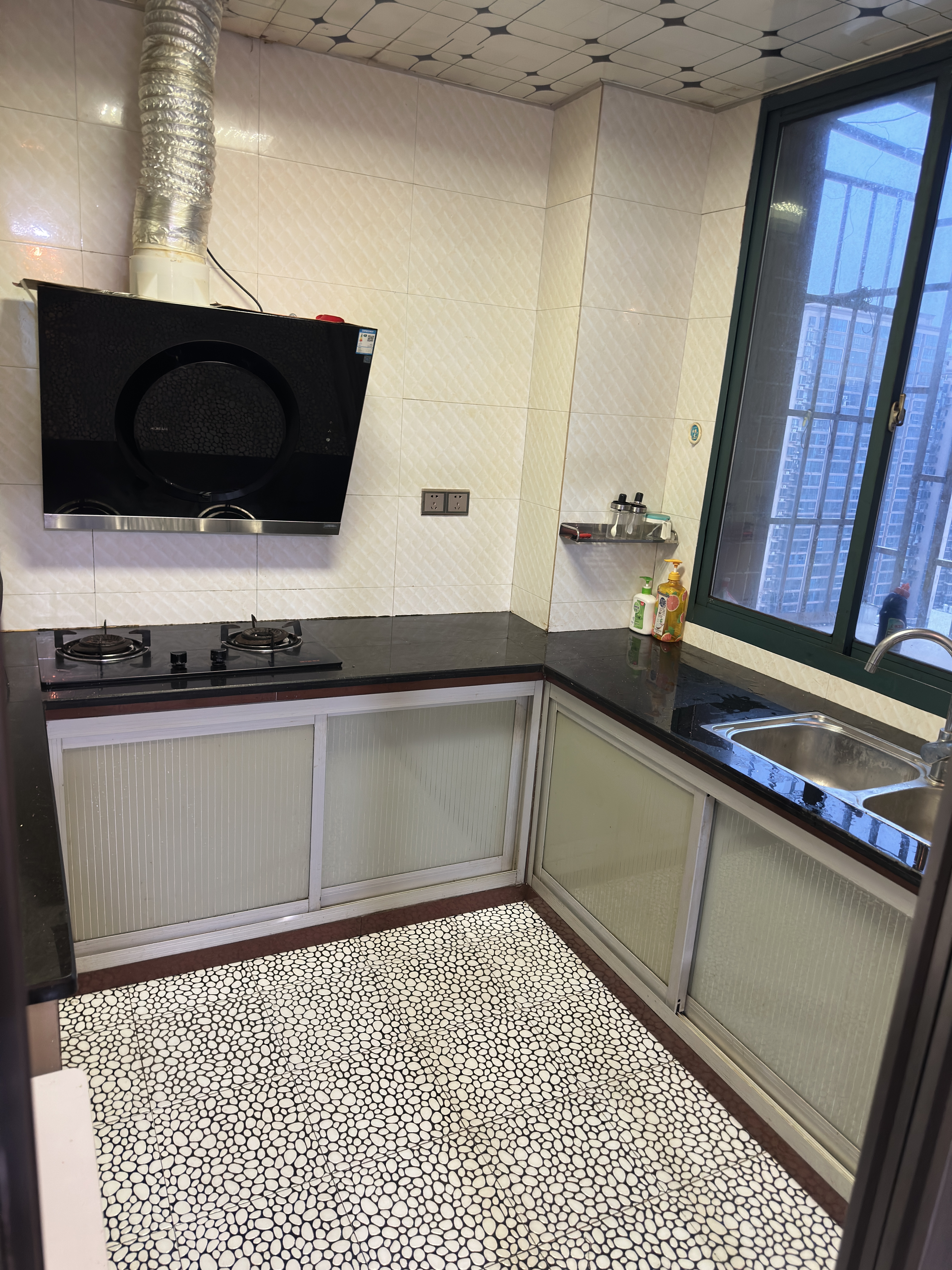 锦绣雁城 3室2厅2卫 1500.0元/月 锦绣雁城 3室2厅2卫 1500.0元/月室内图