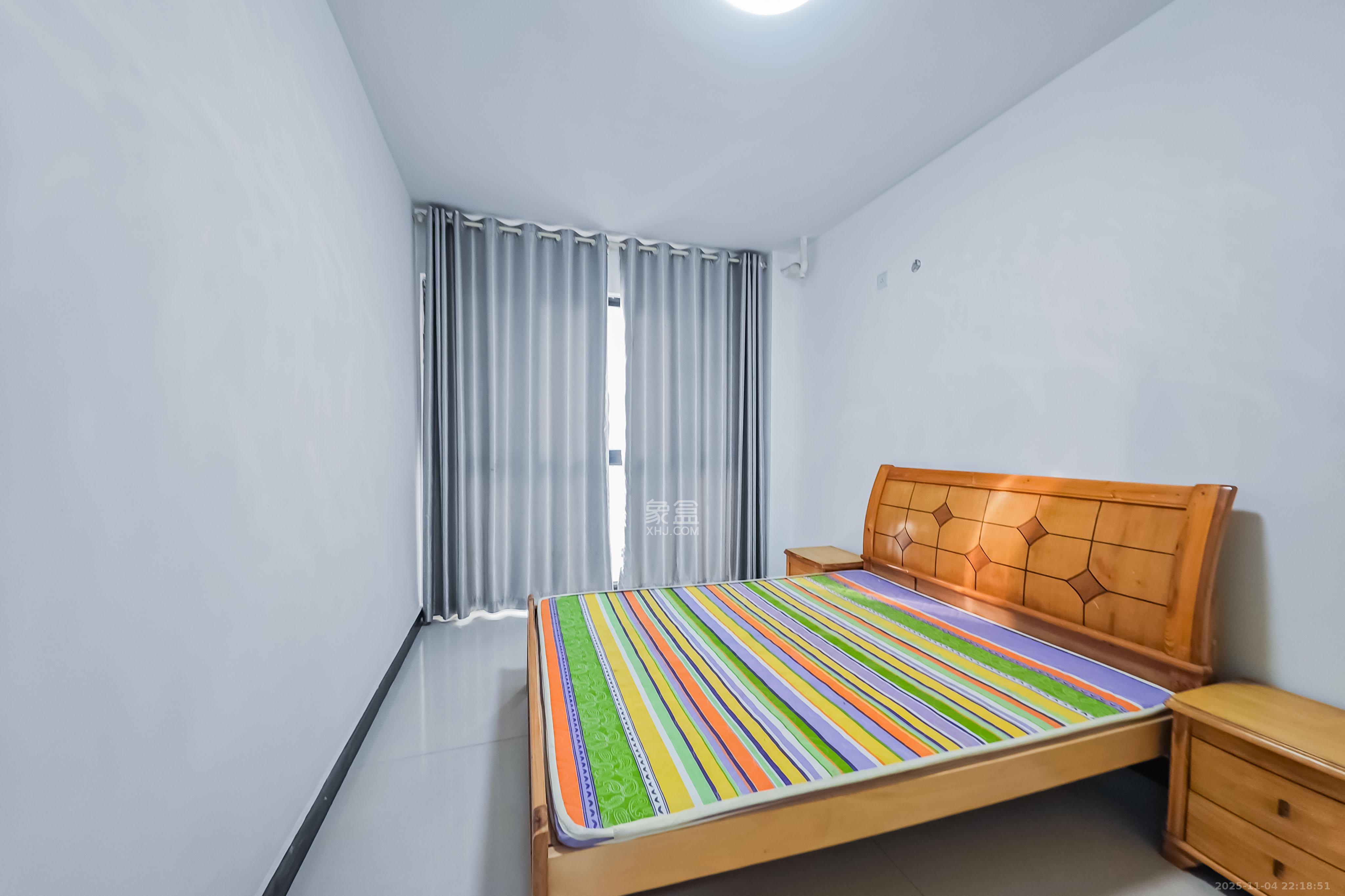 融科东南海  3室2厅1卫    88.0万卧室