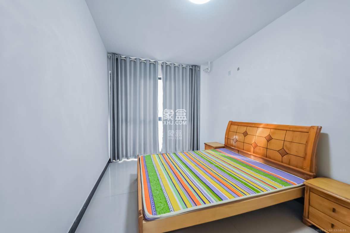 融科东南海 3室2厅1卫 88.0万 融科东南海 3室2厅1卫 88.0万卧室