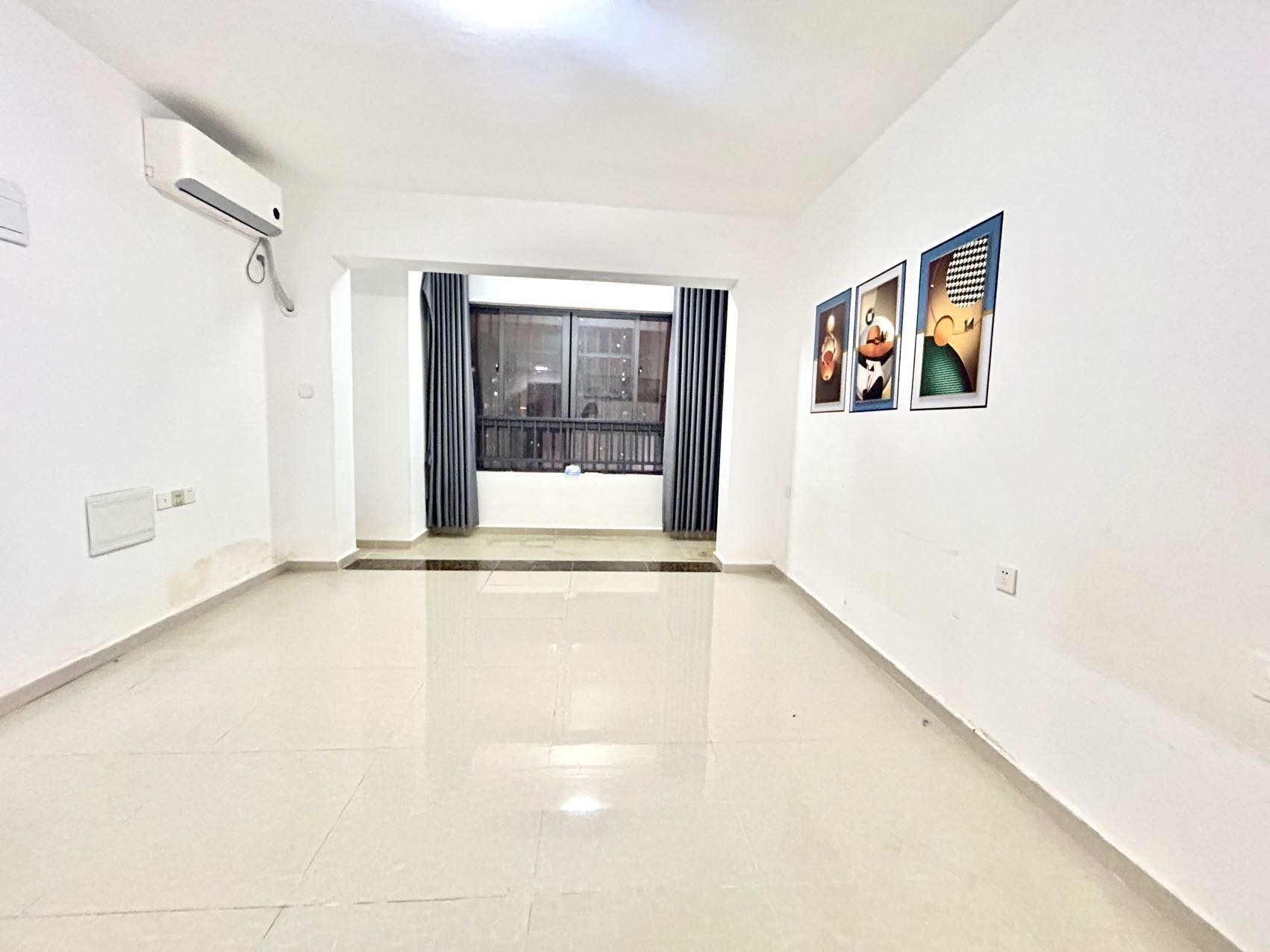 坡巷雅苑  1室0厅1卫    1400.0元/月