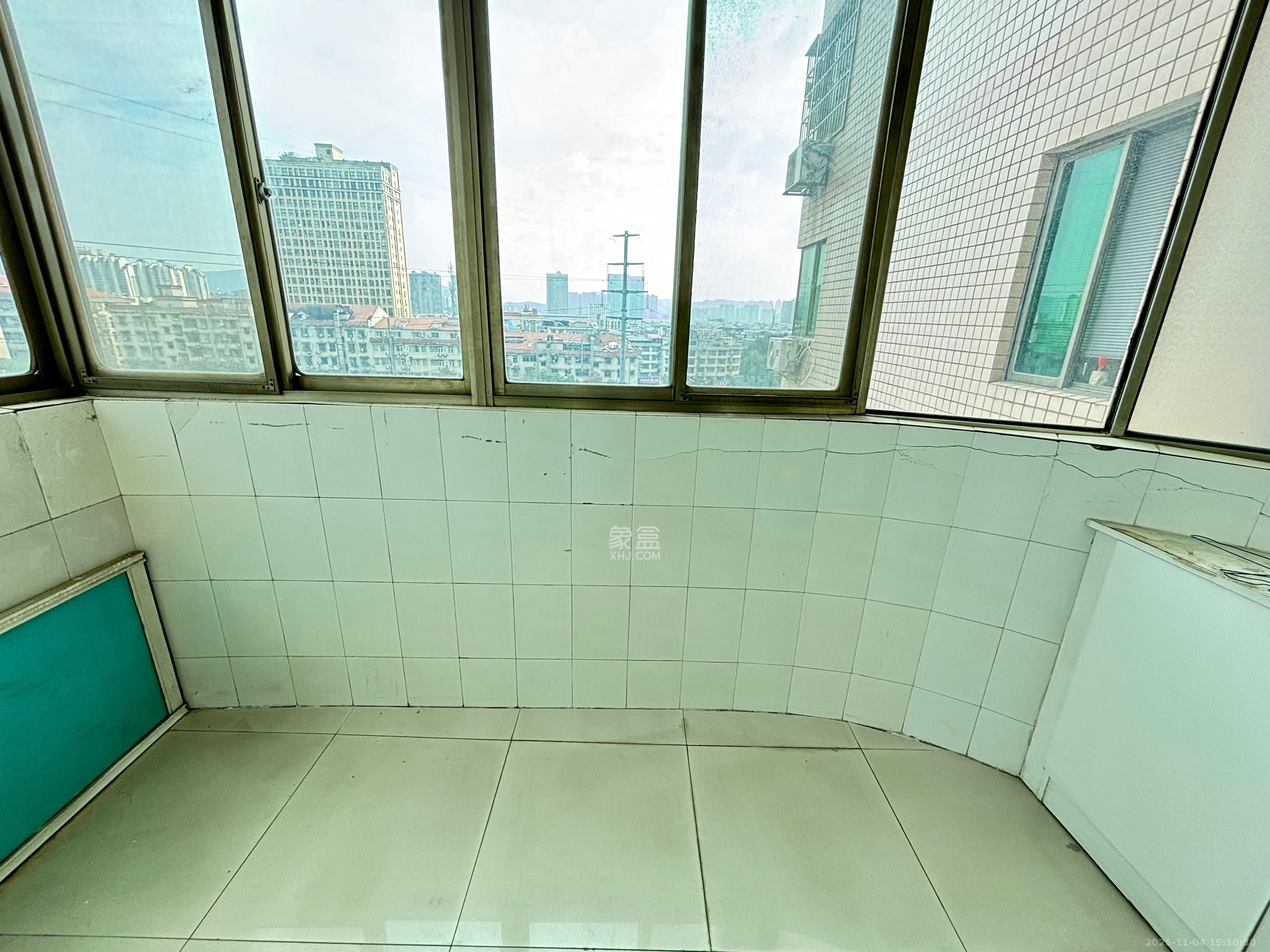 时代天骄  3室2厅2卫    2300.0元/月室内图