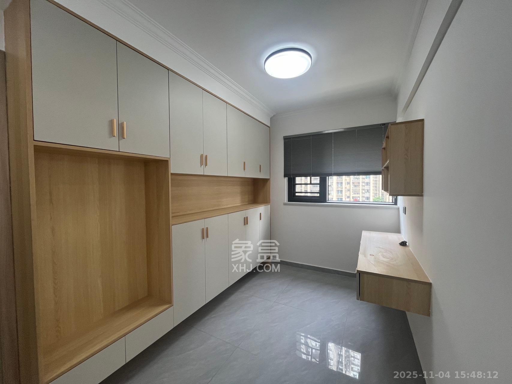 时代倾城三期  3室2厅2卫    2200.0元/月室内图