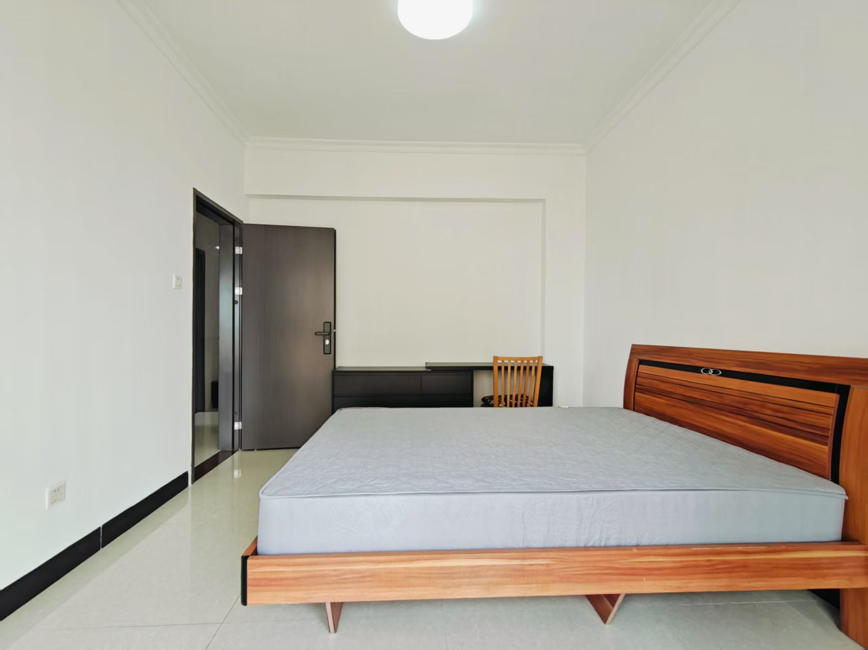 良种场宿舍  3室2厅1卫    2200.0元/月室内图