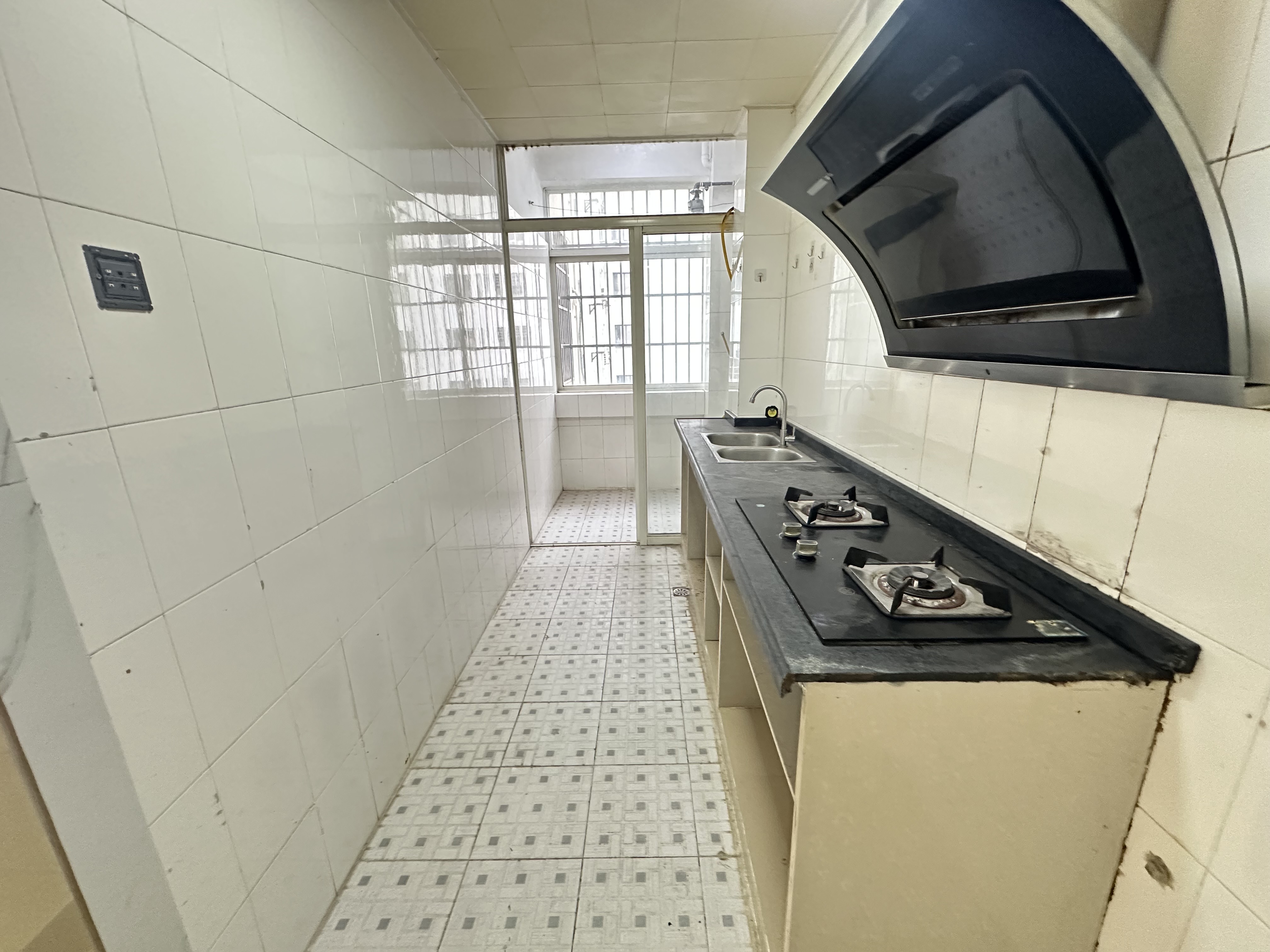 昌茂清华园 2室2厅1卫 99.0万 昌茂清华园 2室2厅1卫 99.0万客厅