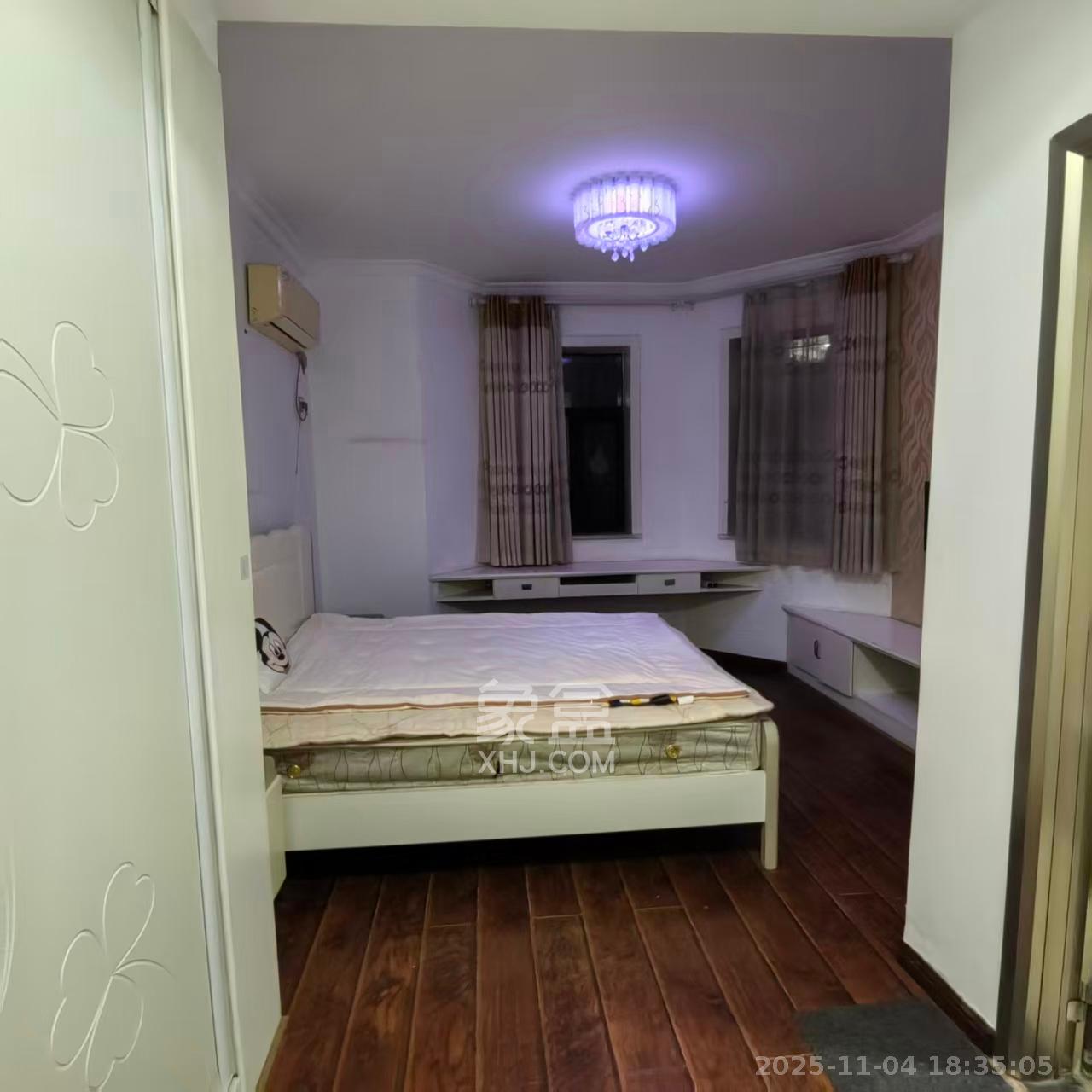 康桥长郡  4室2厅2卫    2300.0元/月室内图