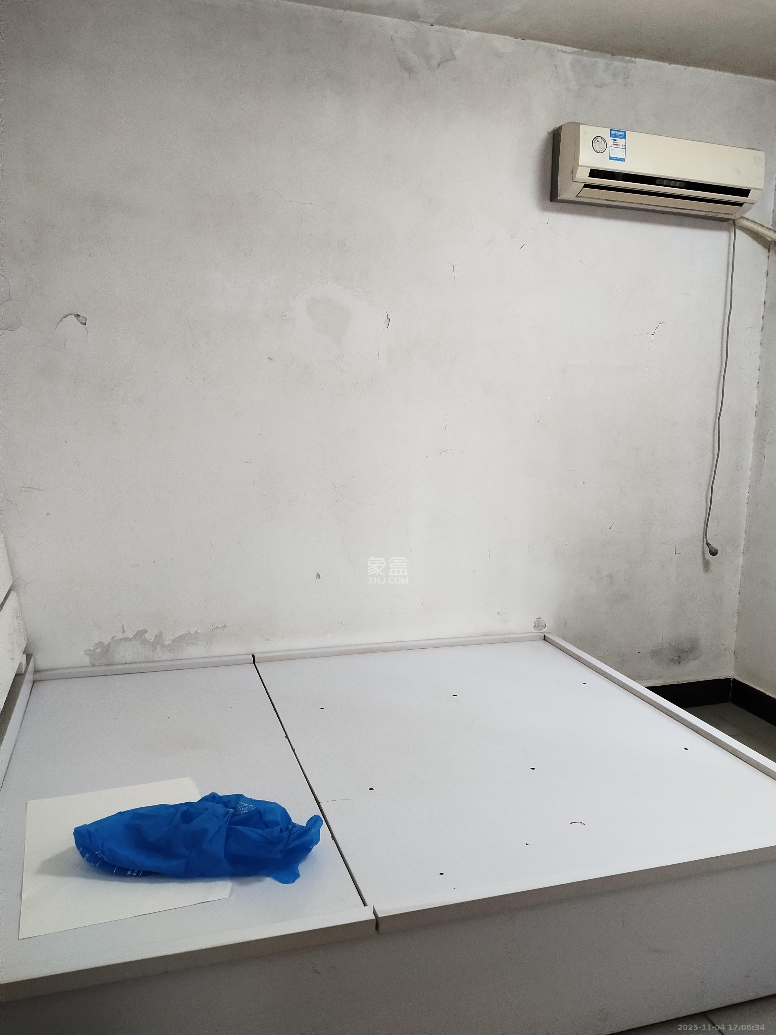 便河边社区  3室2厅1卫    2100.0元/月室内图