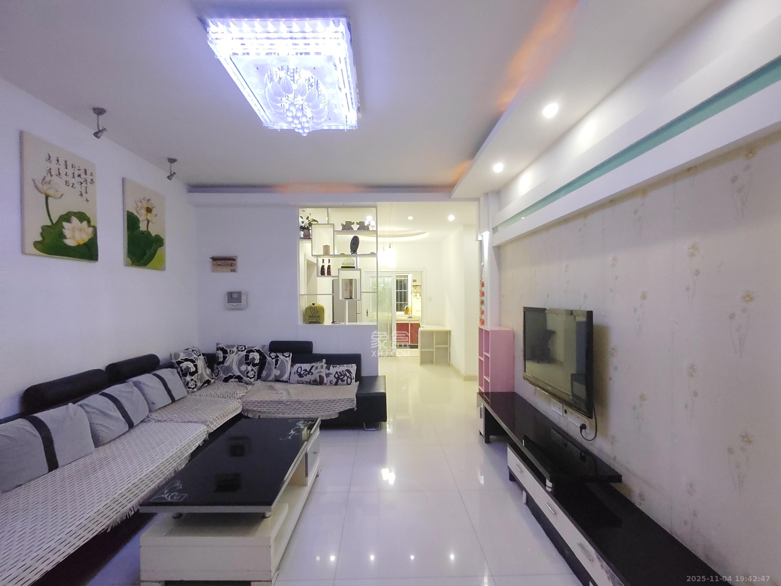 山水湾  3室2厅0卫    1800.0元/月室内图