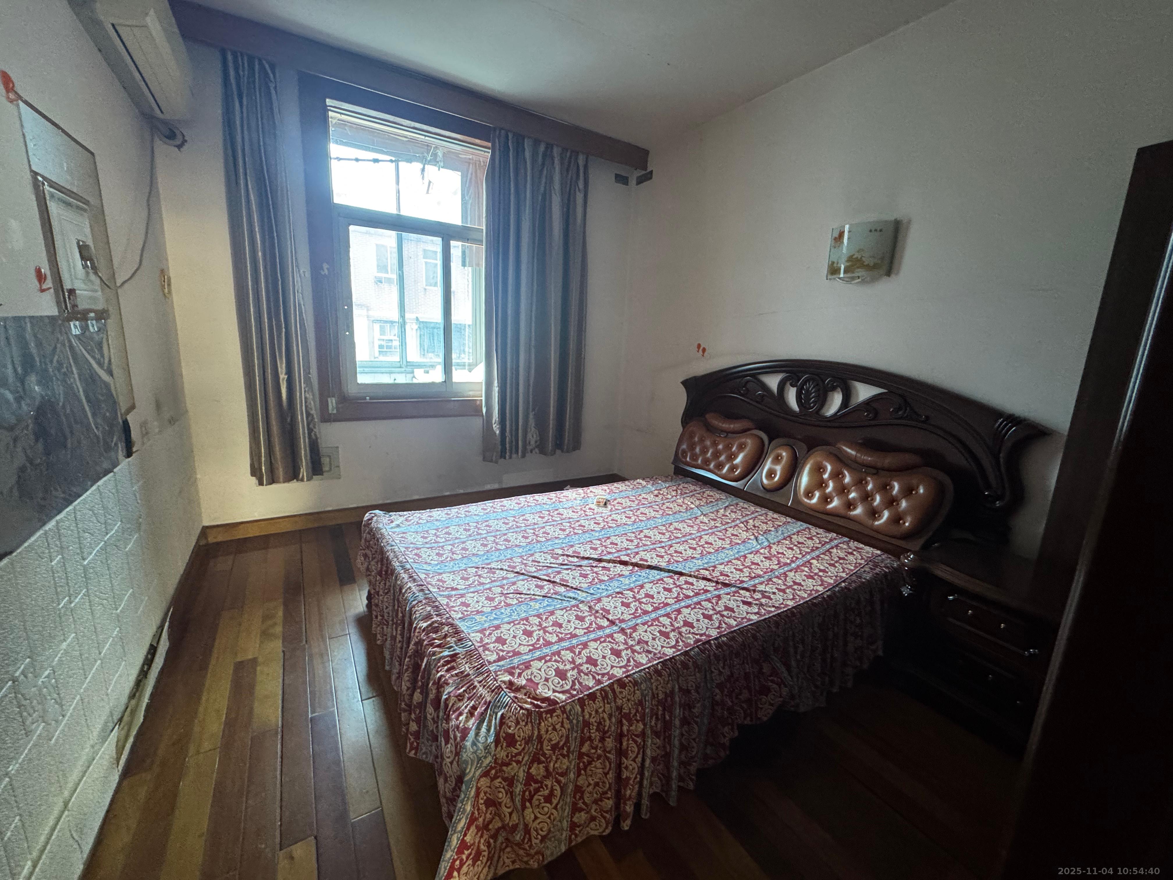 省建苑小区 3室2厅1卫 2200.0元/月 省建苑小区 3室2厅1卫 2200.0元/月室内图