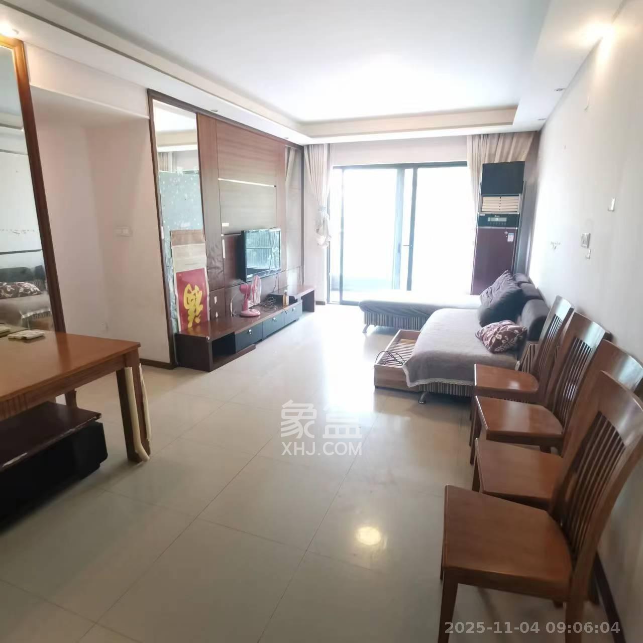 万科金域蓝湾  1室2厅1卫    2300.0元/月