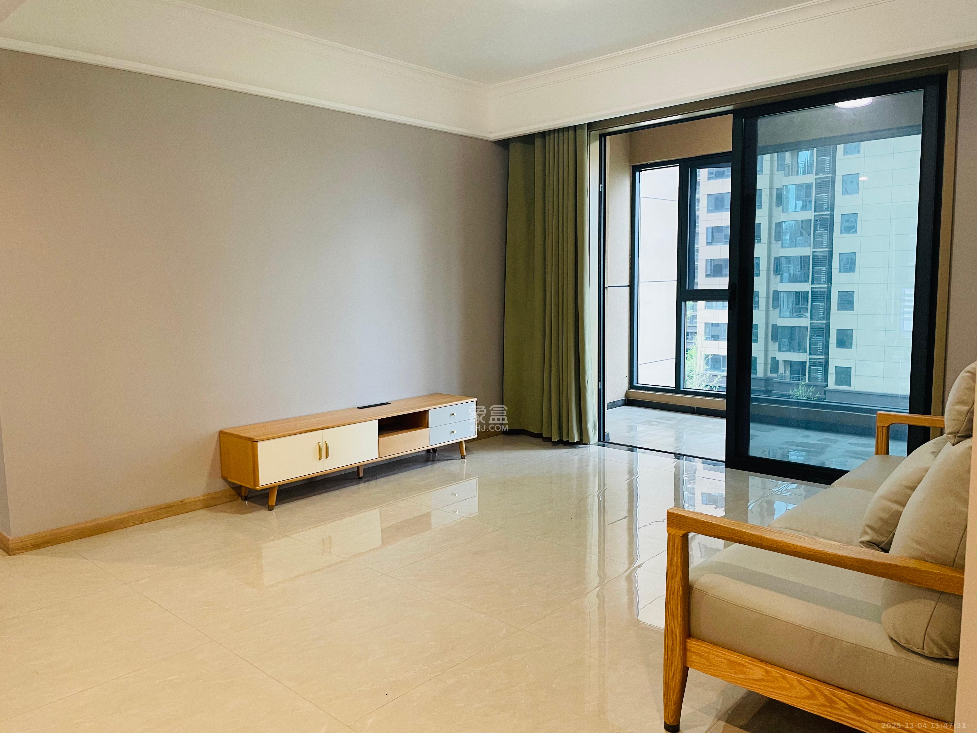 运达锦绣广场  3室2厅2卫    3200.0元/月室内图