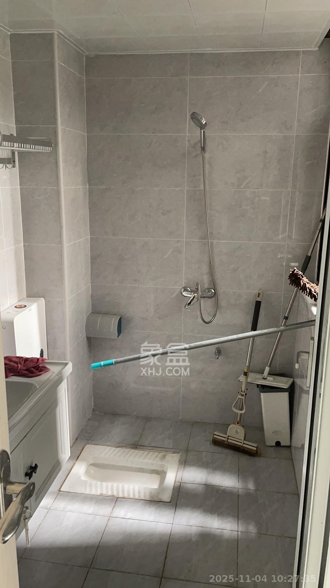 盛景谷山里  2室1厅1卫    1600.0元/月室内图