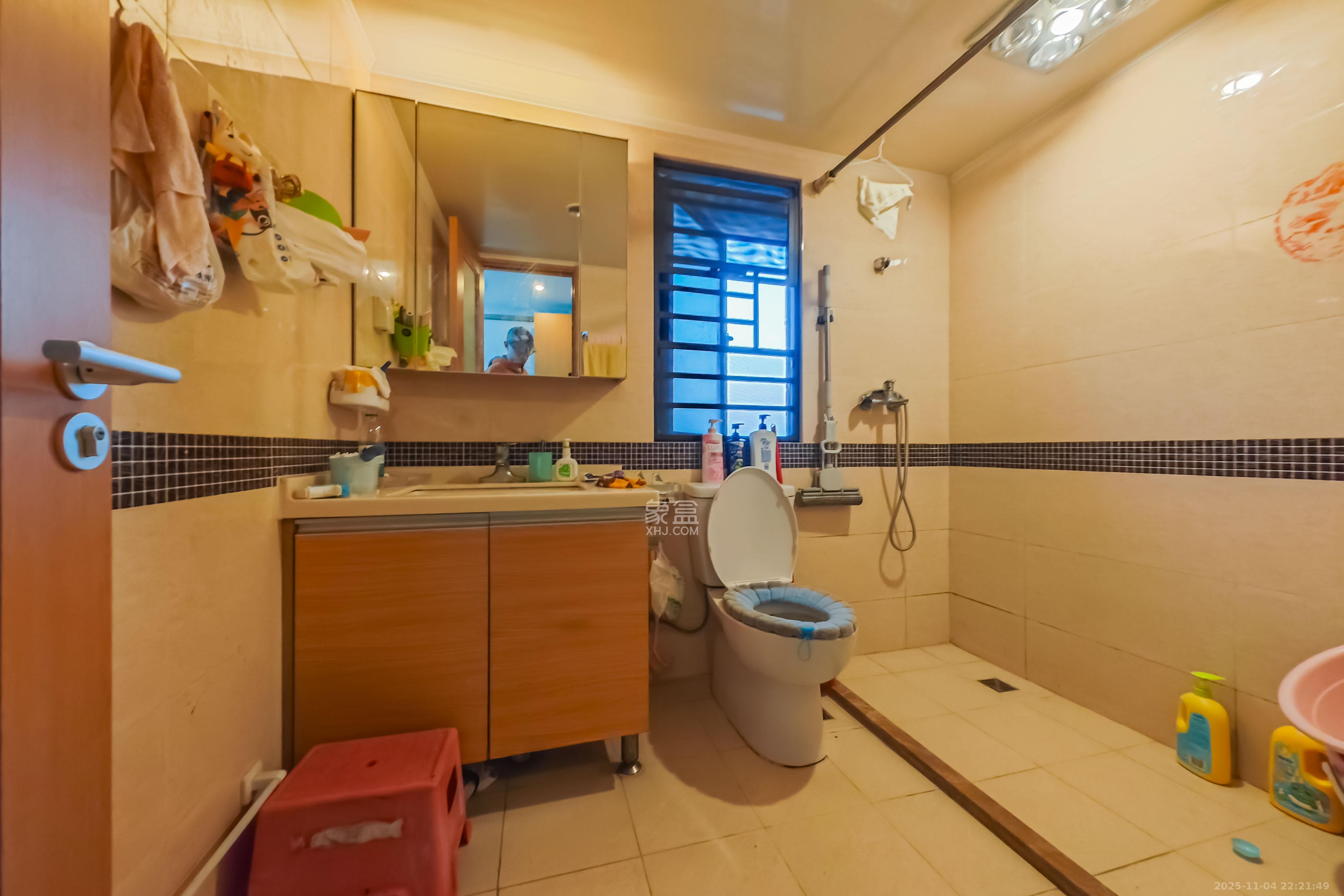 旭辉国际广场（永升商业广场）  4室2厅2卫    165.0万其他