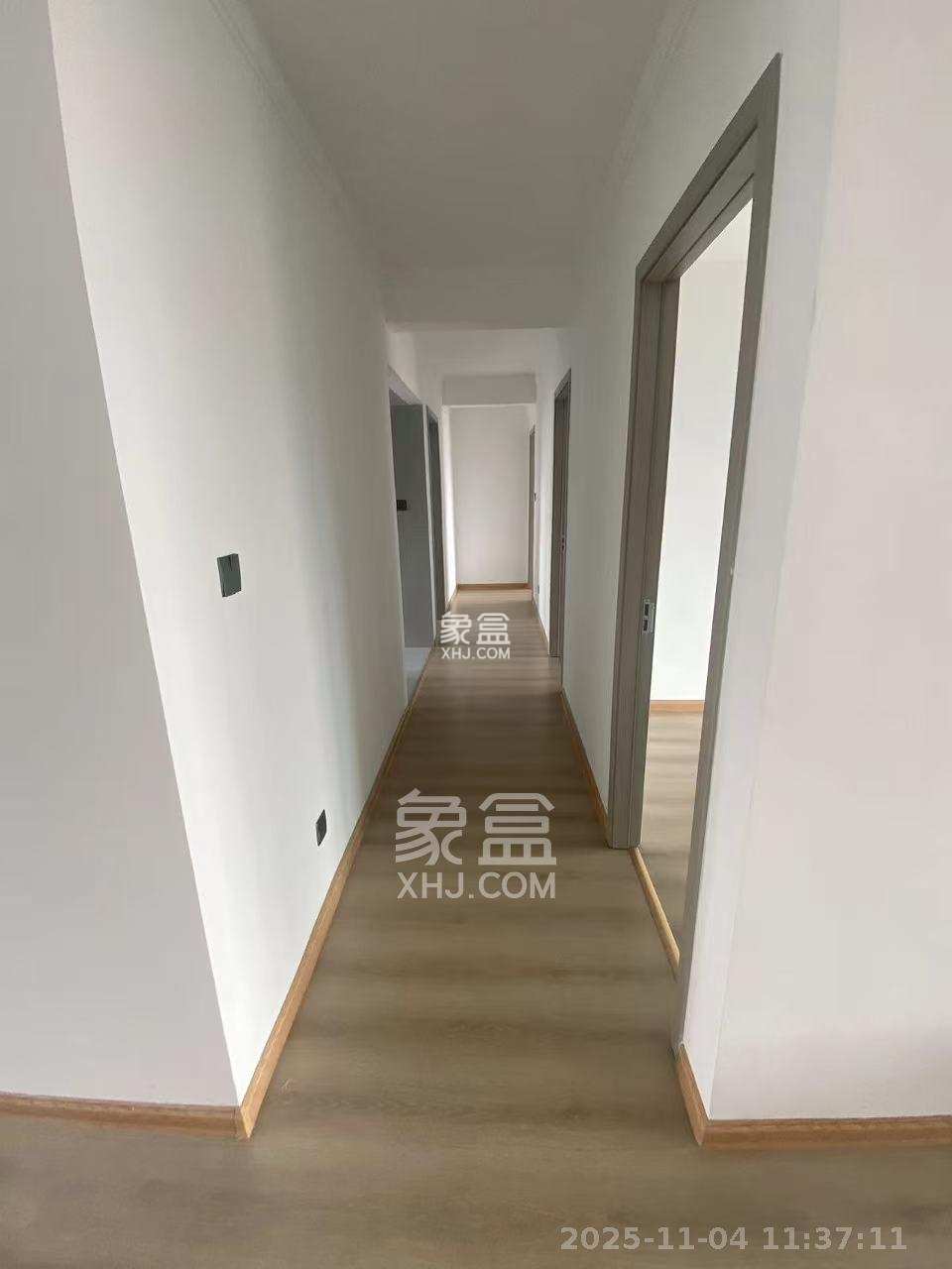 中交中央公园D5区 4室2厅1卫 4200.0元/月 中交中央公园D5区 4室2厅1卫 4200.0元/月室内图