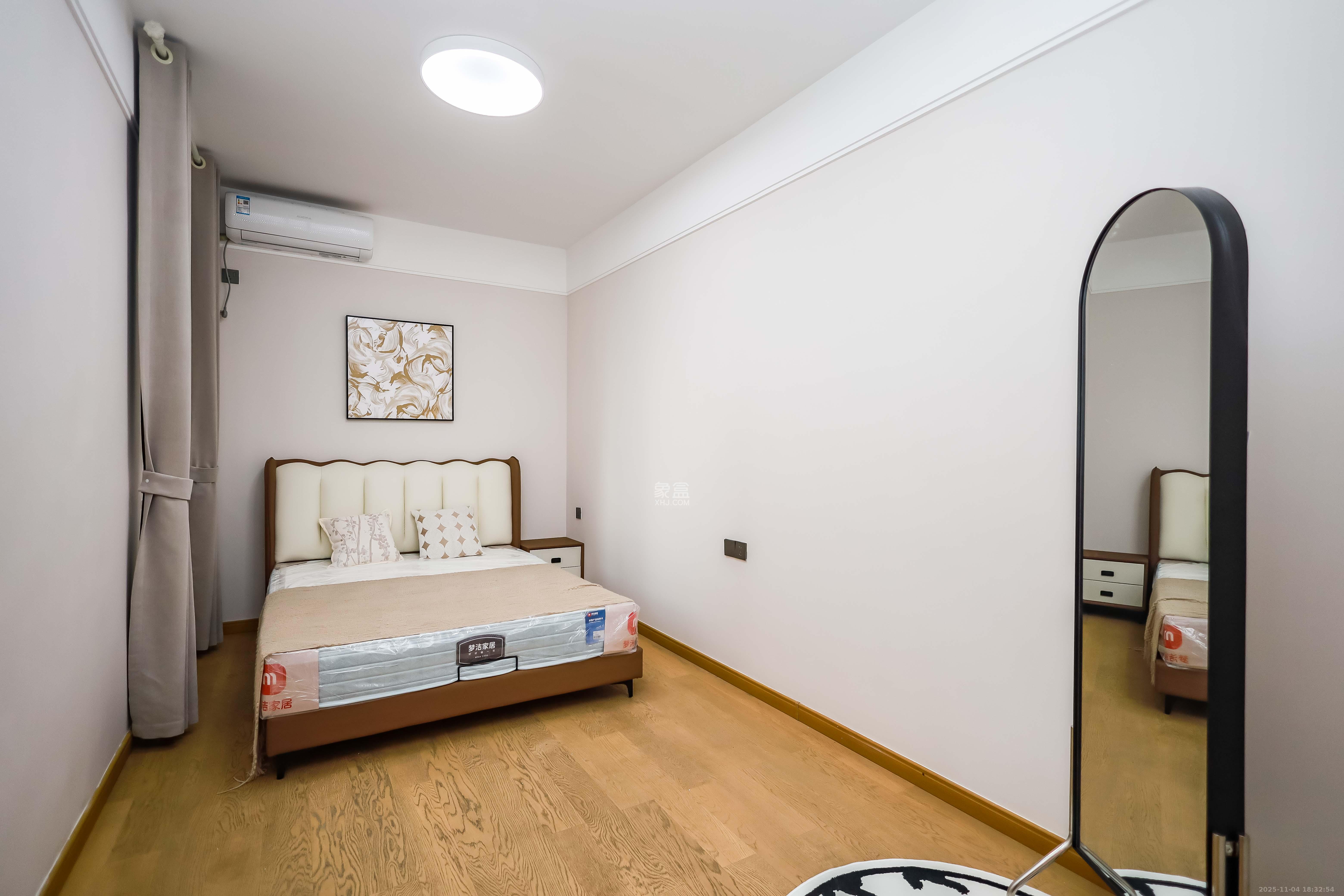 长房云西府一期  3室2厅1卫    92.8万卧室