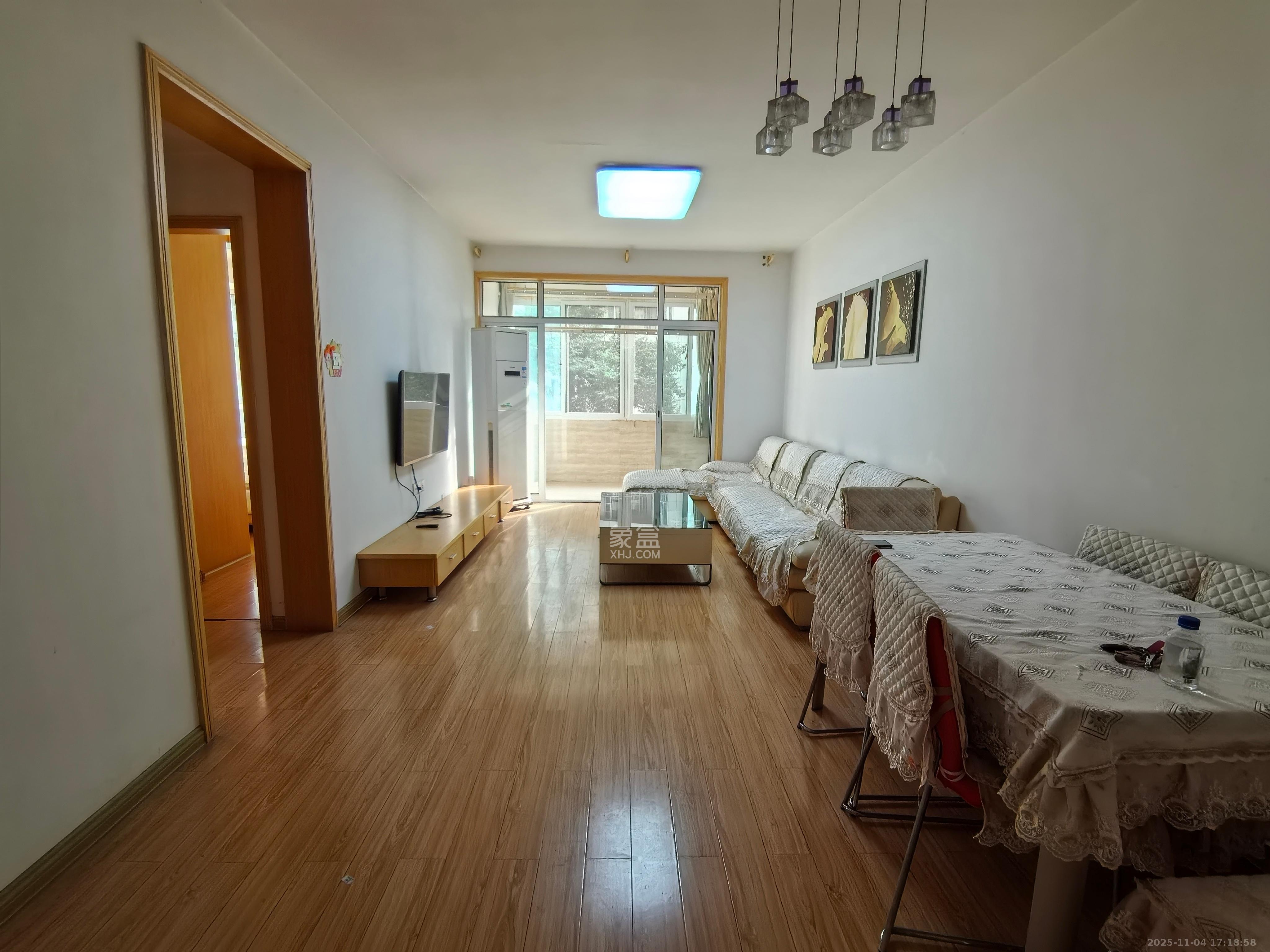 湘麓国际  2室2厅1卫    2300.0元/月室内图1