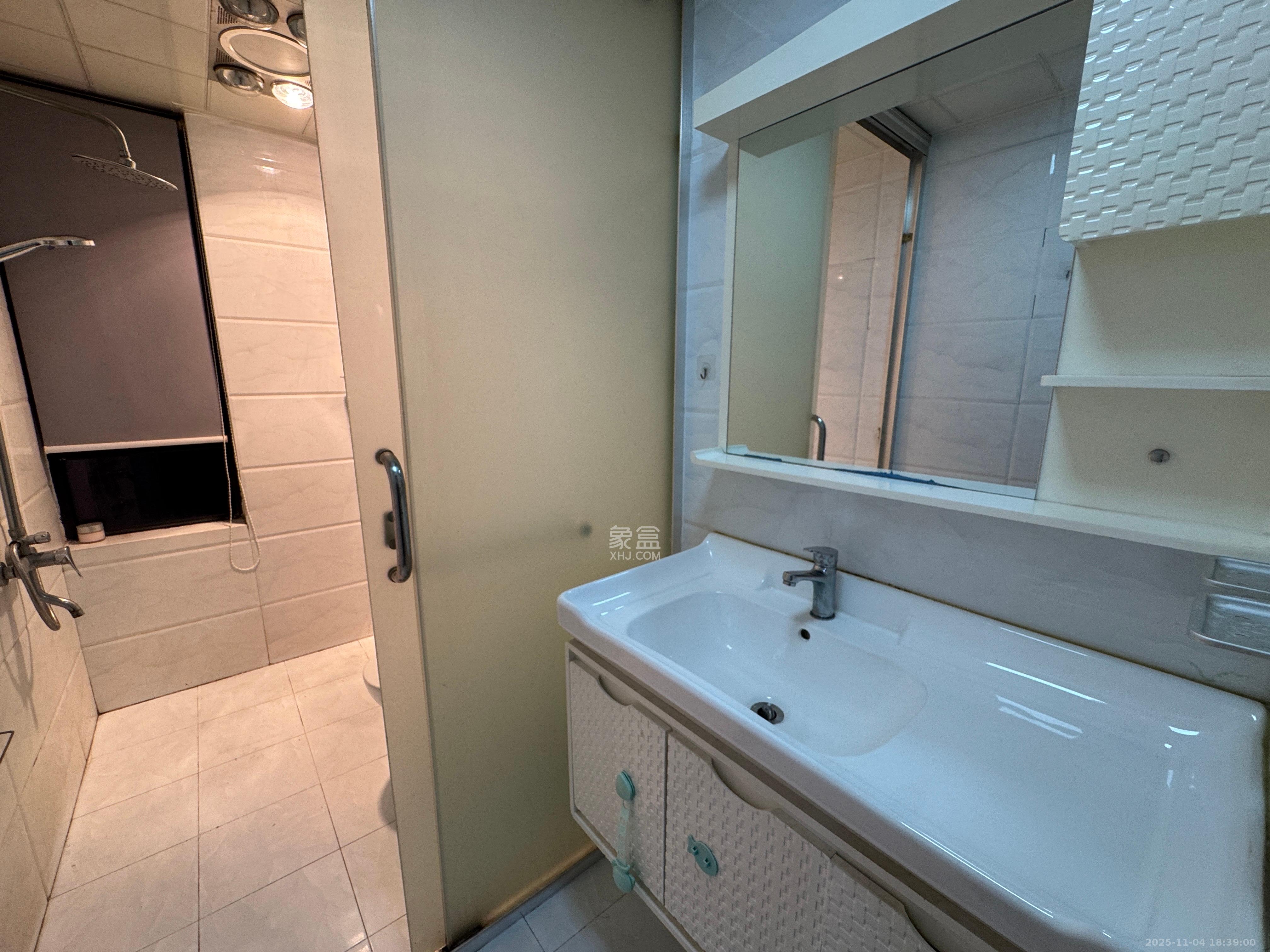 荣悦台  3室2厅1卫    3800.0元/月室内图