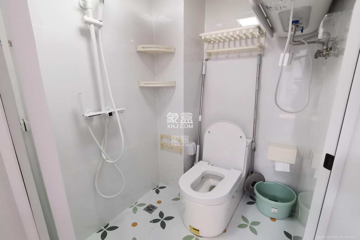 力高凤凰新天 1室1厅1卫 2100.0元/月 力高凤凰新天 1室1厅1卫 2100.0元/月室内图