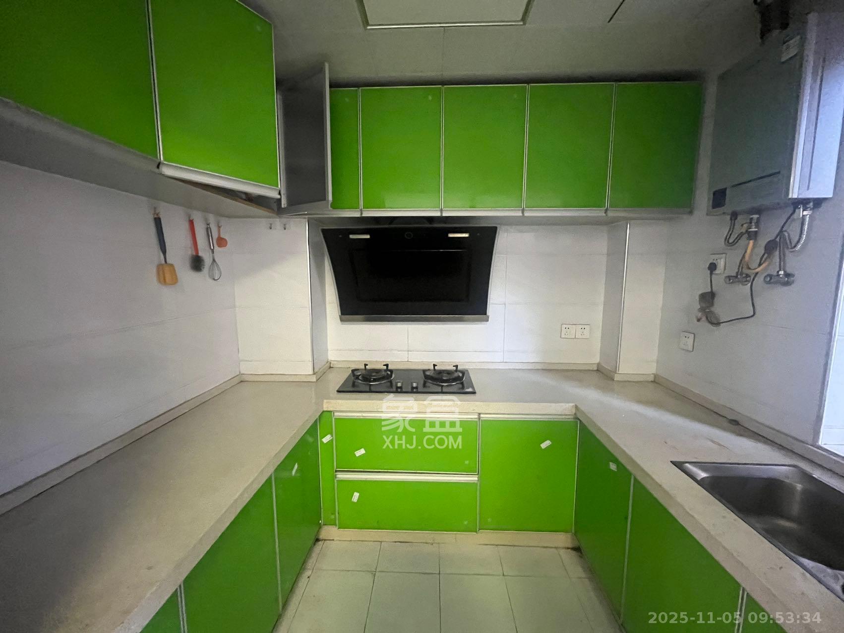 金房奥斯卡  1室2厅1卫    2500.0元/月