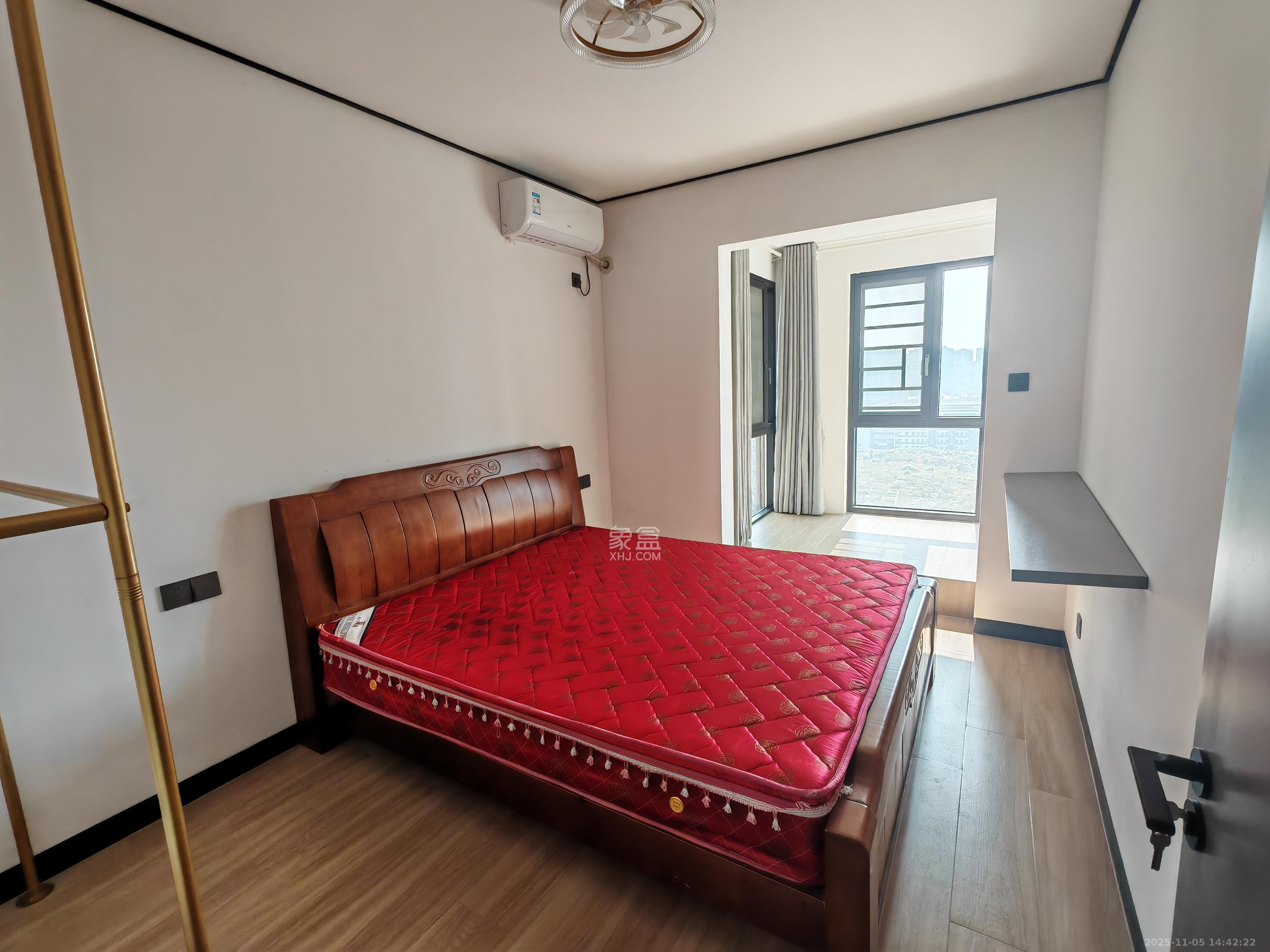 汉唐世家一期 3室2厅2卫 2600.0元/月 汉唐世家一期 3室2厅2卫 2600.0元/月室内图